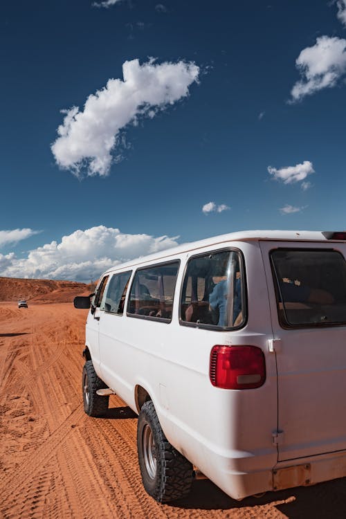 Free White Van on Desert Stock Photo