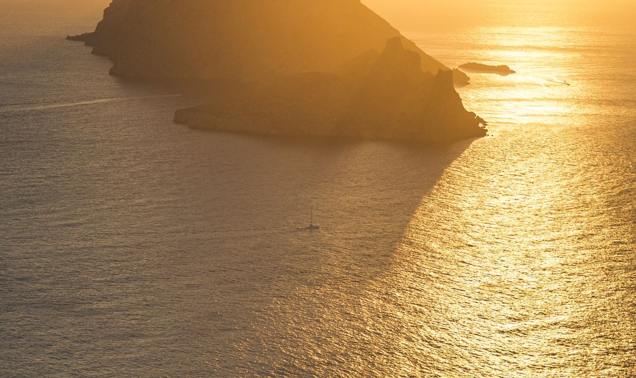 Closing Parties auf Ibiza diese Woche: Cova Santa, Las Dalias und Akasha verabschieden sich (6.–9. Oktober 2026)