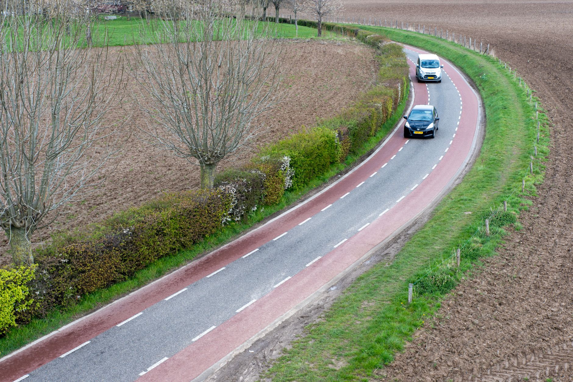 Overtaking Rules: Complete Guide to Performing It Safely