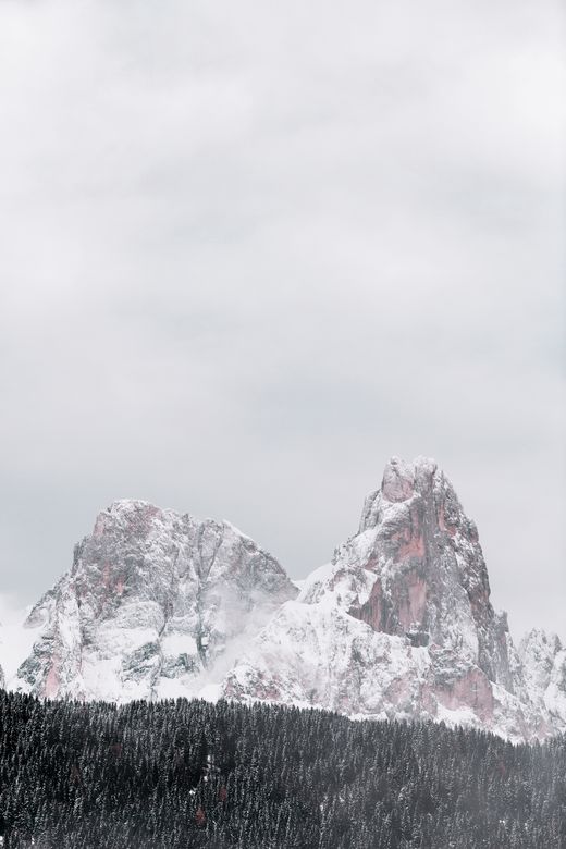 Mist over granite spires, photo by eberhard grossgasteiger on Pexels