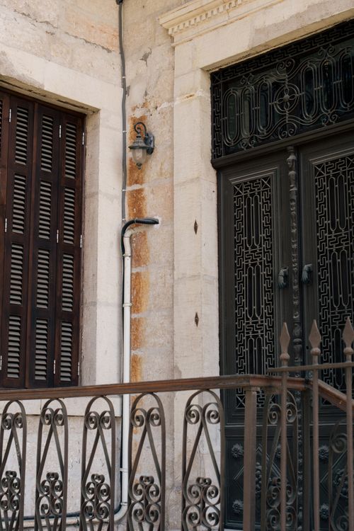 Free Beautiful historic architecture detail with ornate door and window in Mersin, Türkiye. Stock Photo