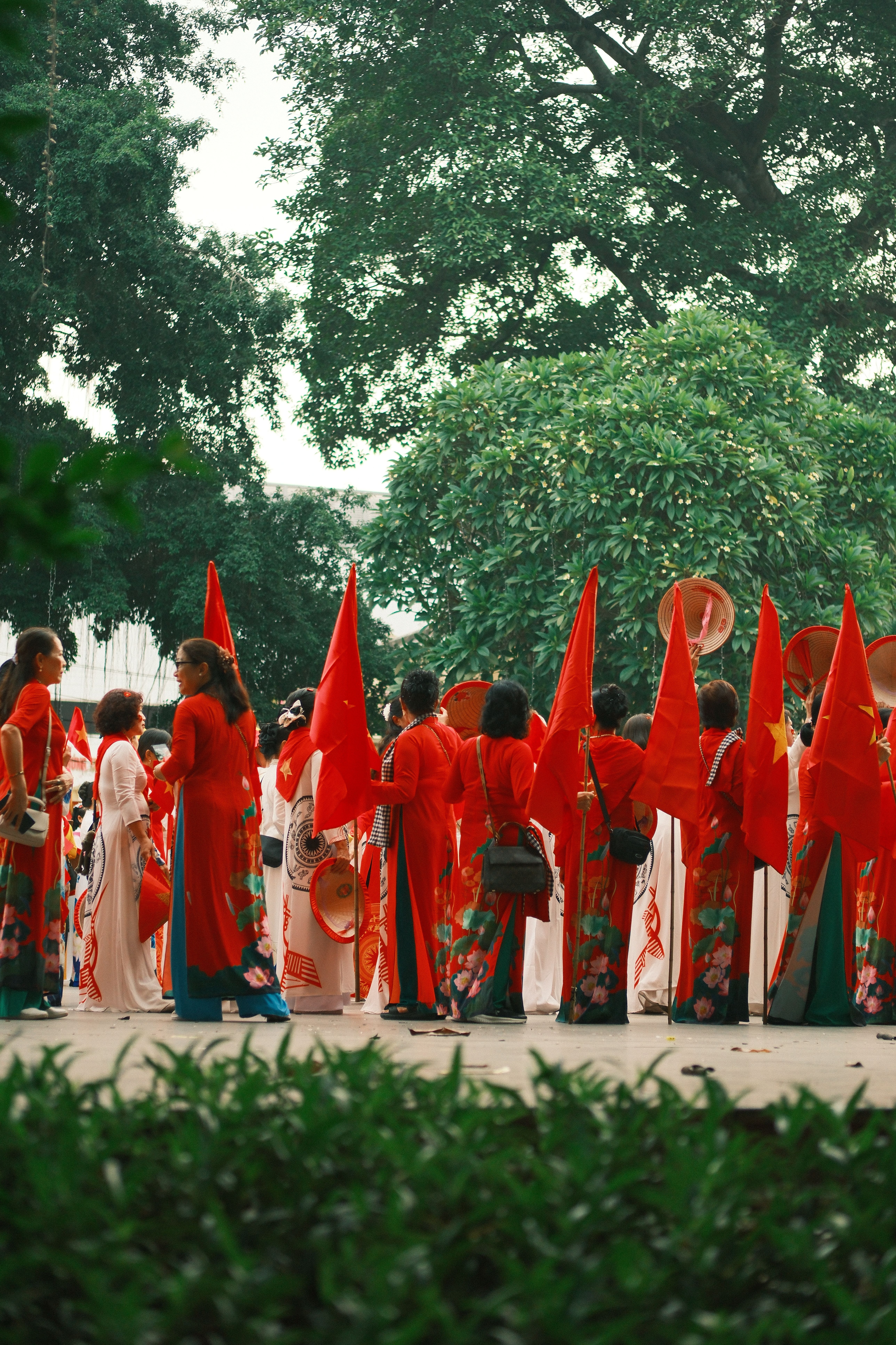 Women's Traditional Gown main image 1