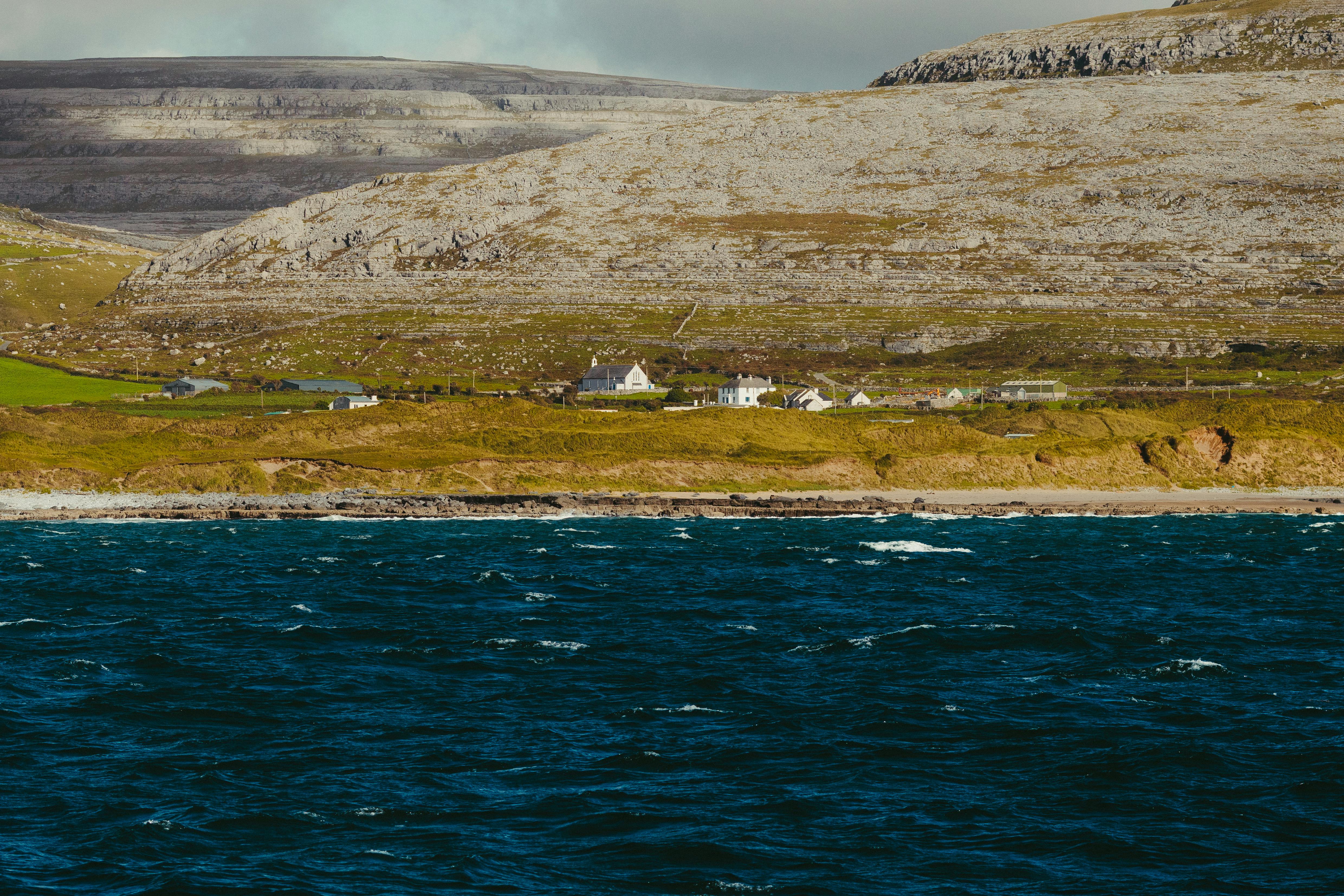 Studi Kasus: Bagaimana Agensi Ini Mengurangi 70% Notifikasi Chat dengan SuperTim