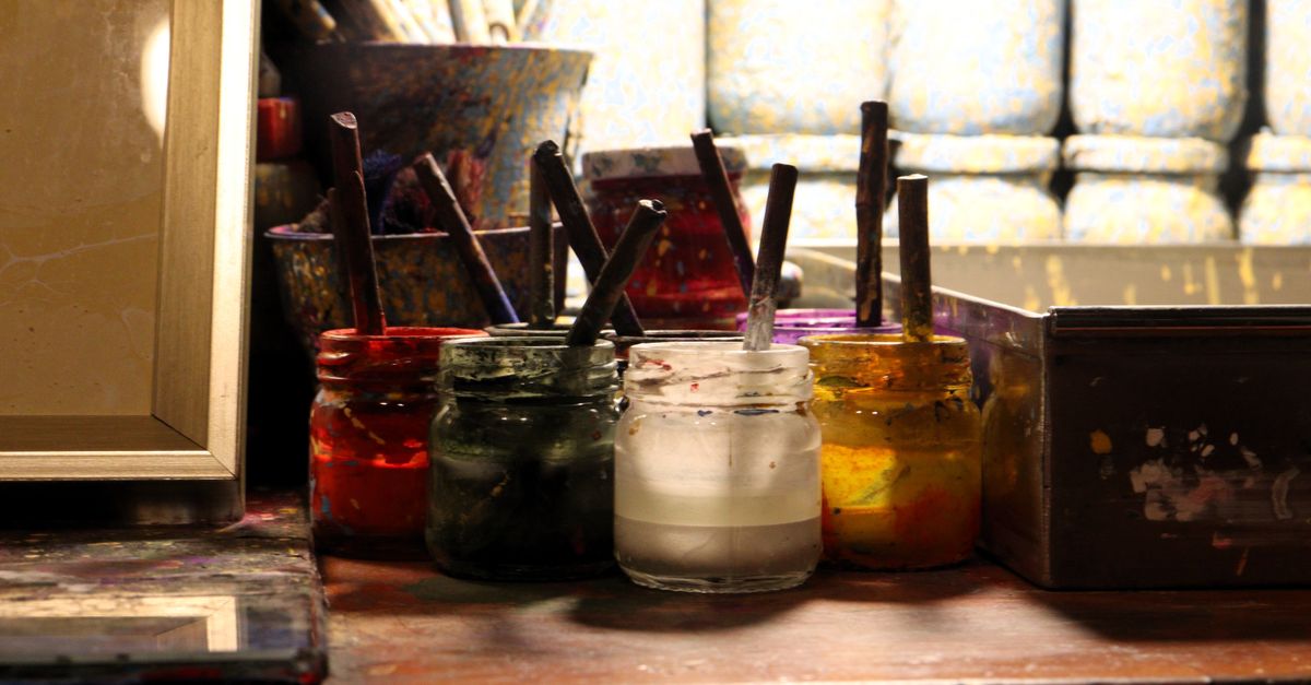 Finding Your Artistic Niche: A Comprehensive Guide for New Artists