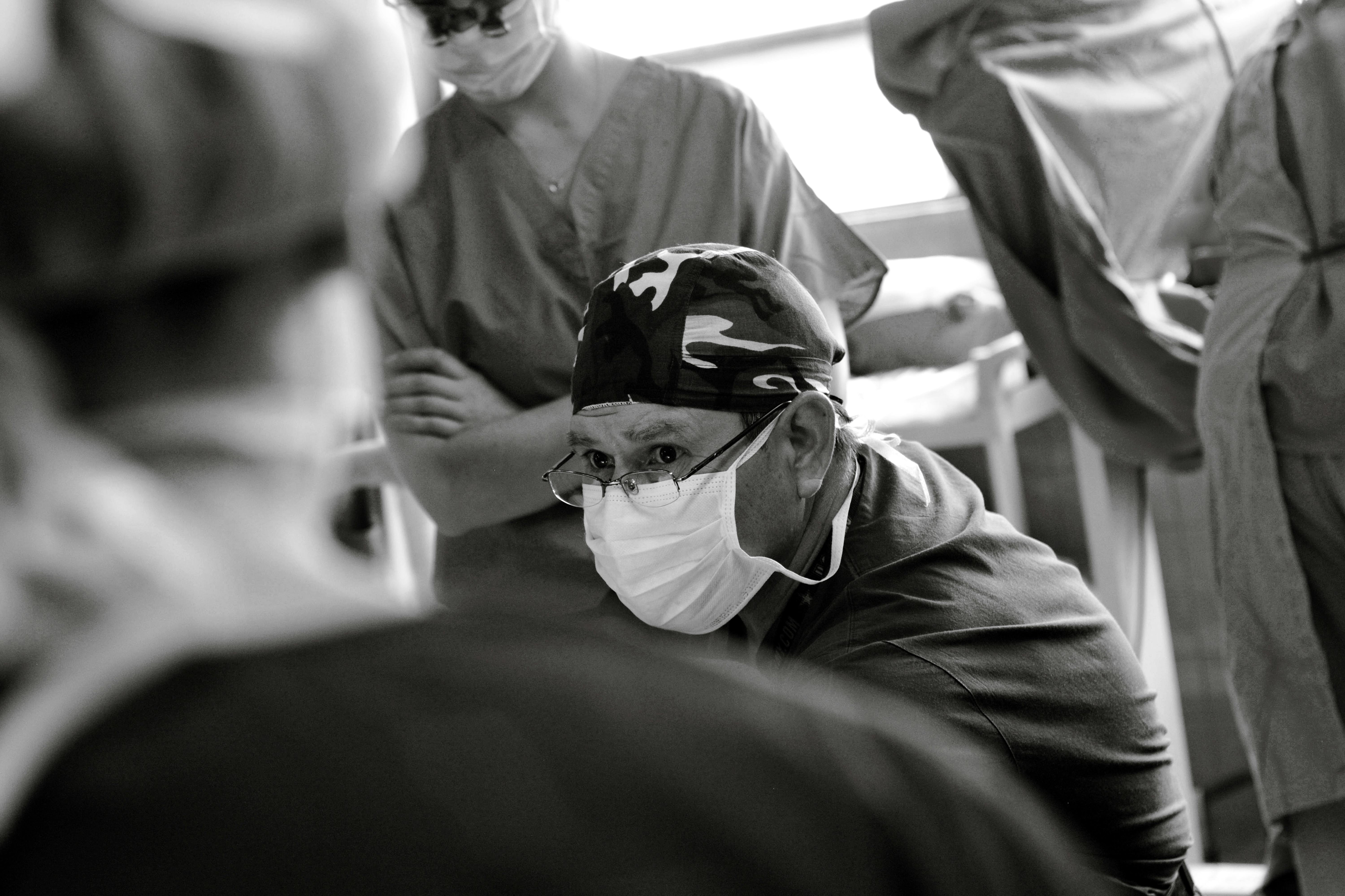 Medscape General Surgeon Lifestyle Report 2017: Race and Ethnicity, Bias and Burnout — Photo by DΛVΞ GΛRCIΛ on Pexels