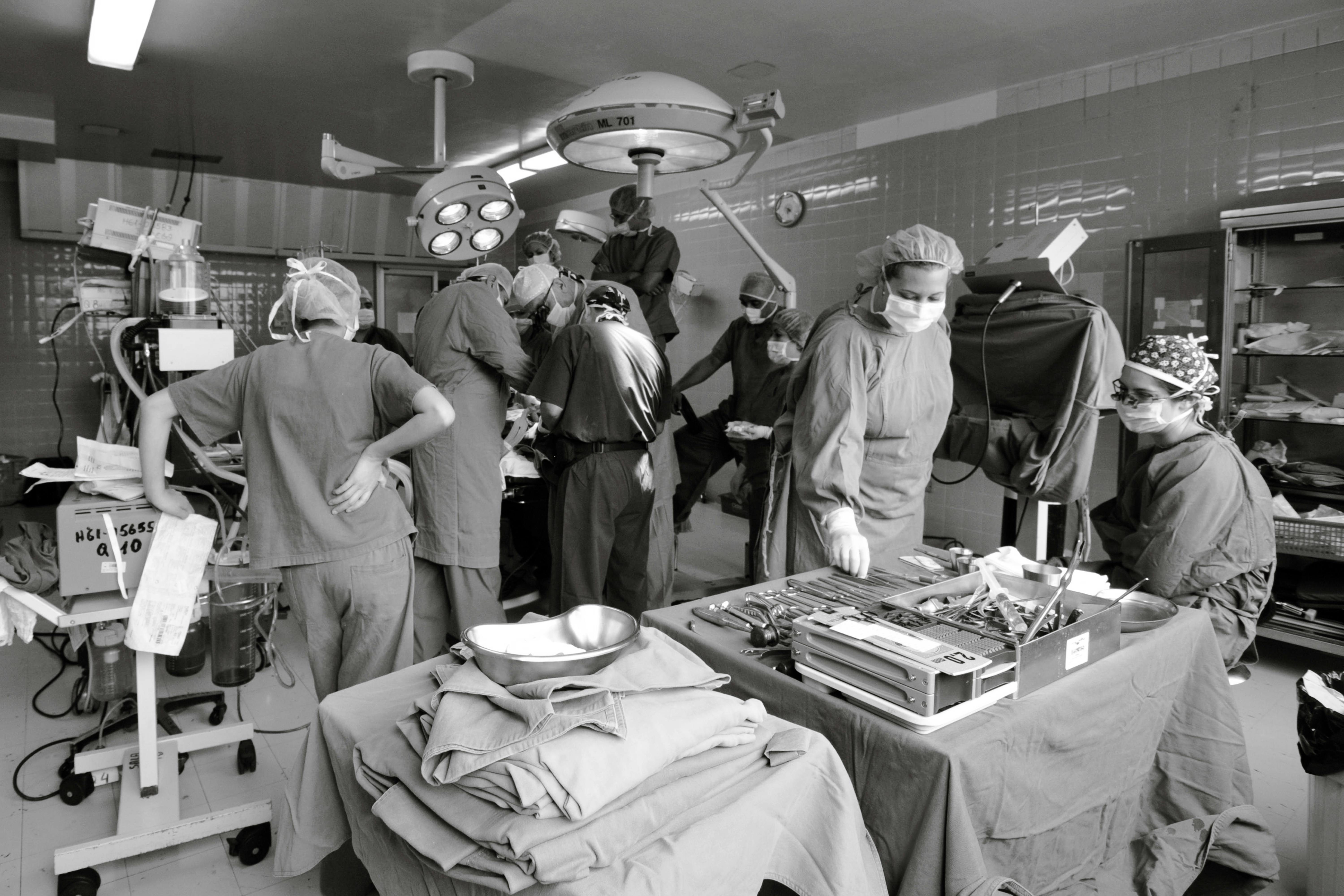 The impact of elective surgical hubs on elective surgery in acute hospital trusts in England — Photo by DΛVΞ GΛRCIΛ on Pexels