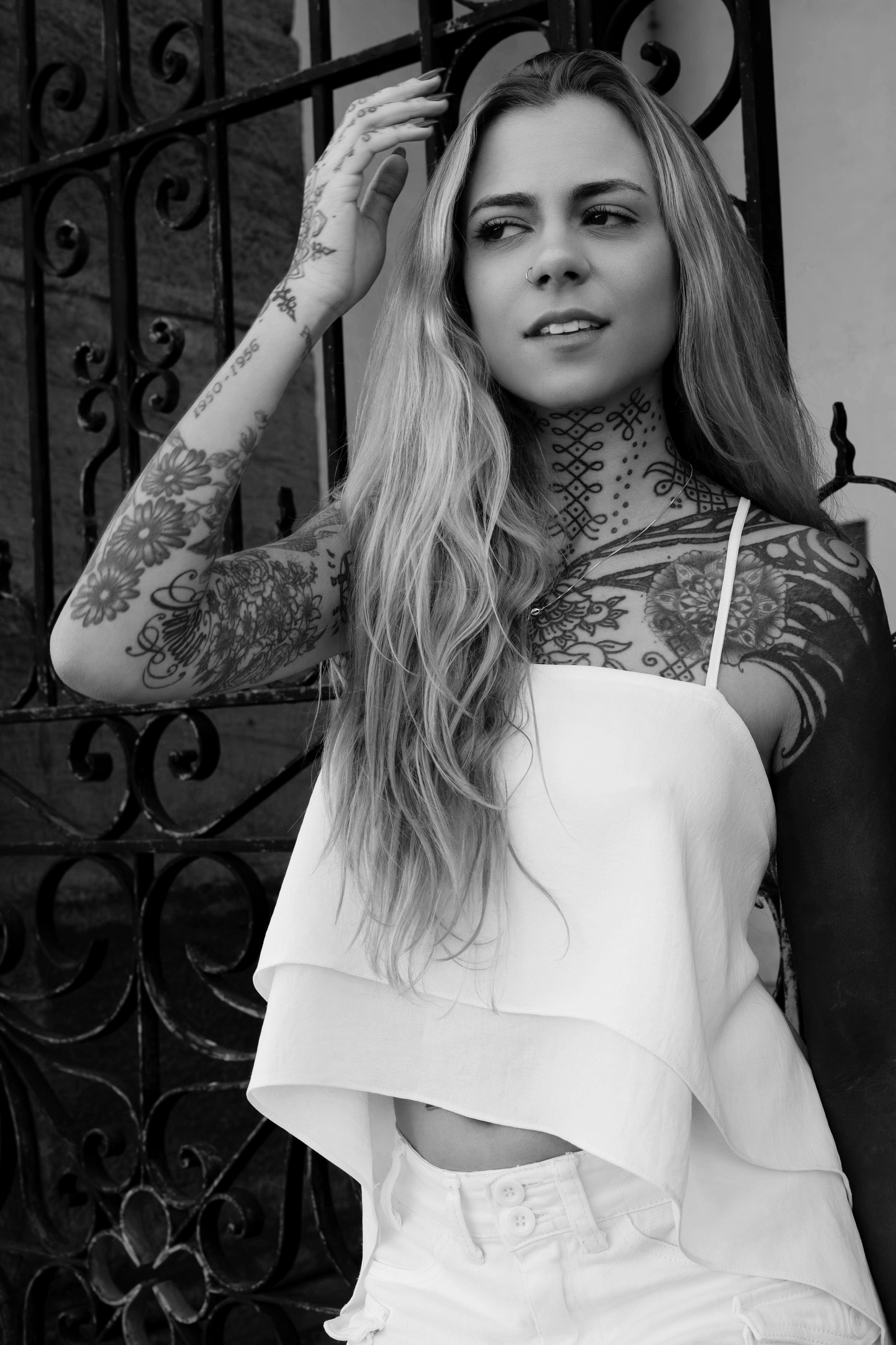 Candid Female Photos, Download The BEST Free Candid Female Stock Photos & HD Images