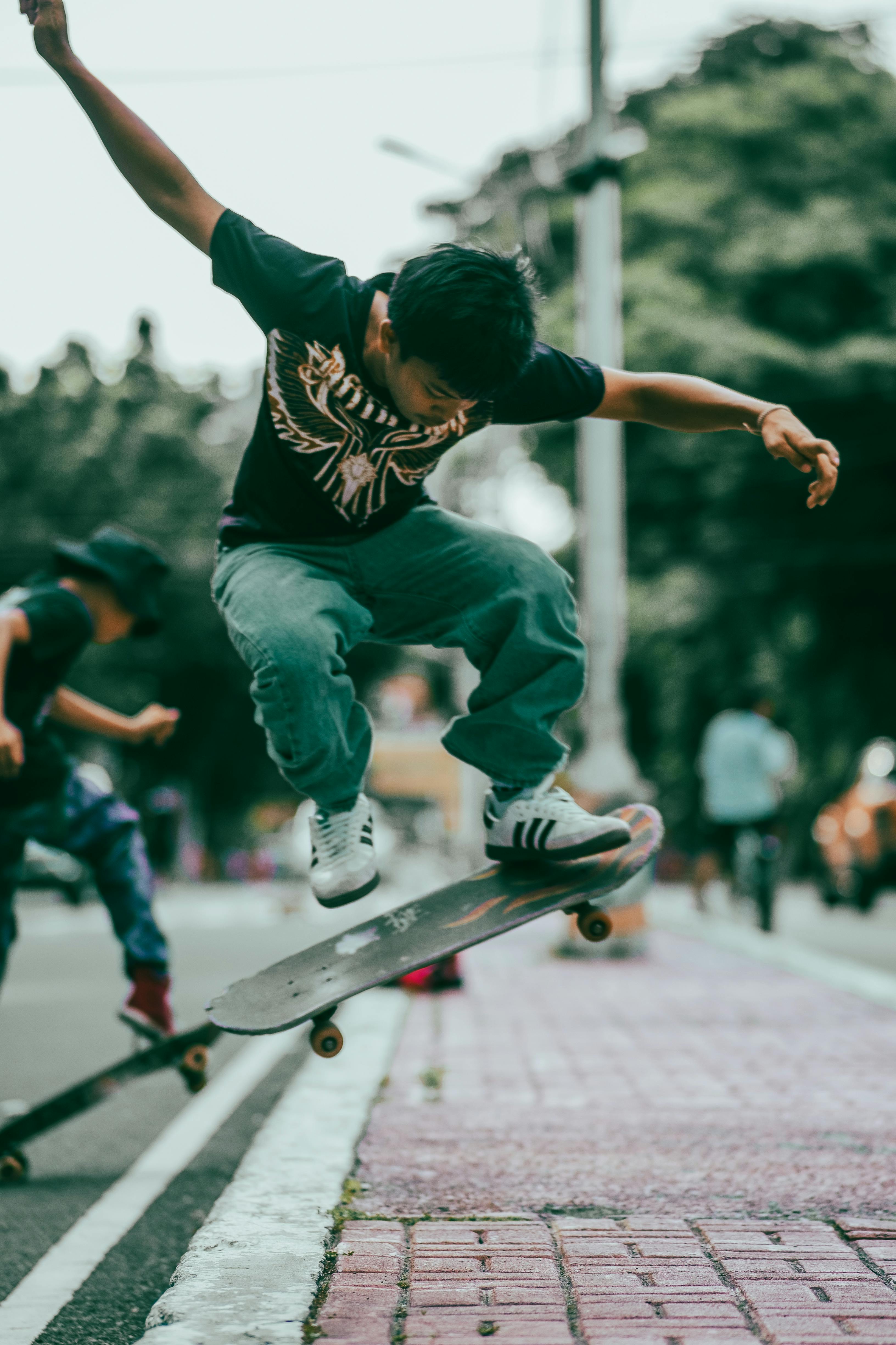 Tantangan dan Pertimbangan Etis