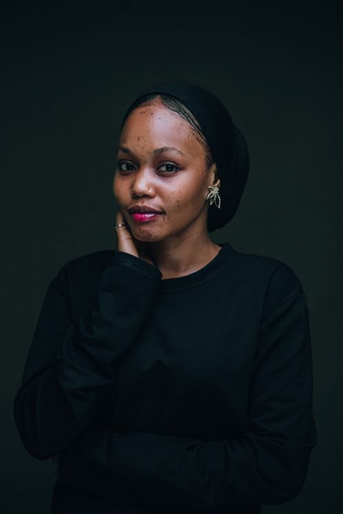 Free Elegant portrait of a young woman in Nigeria, showcasing modern fashion and style. Stock Photo