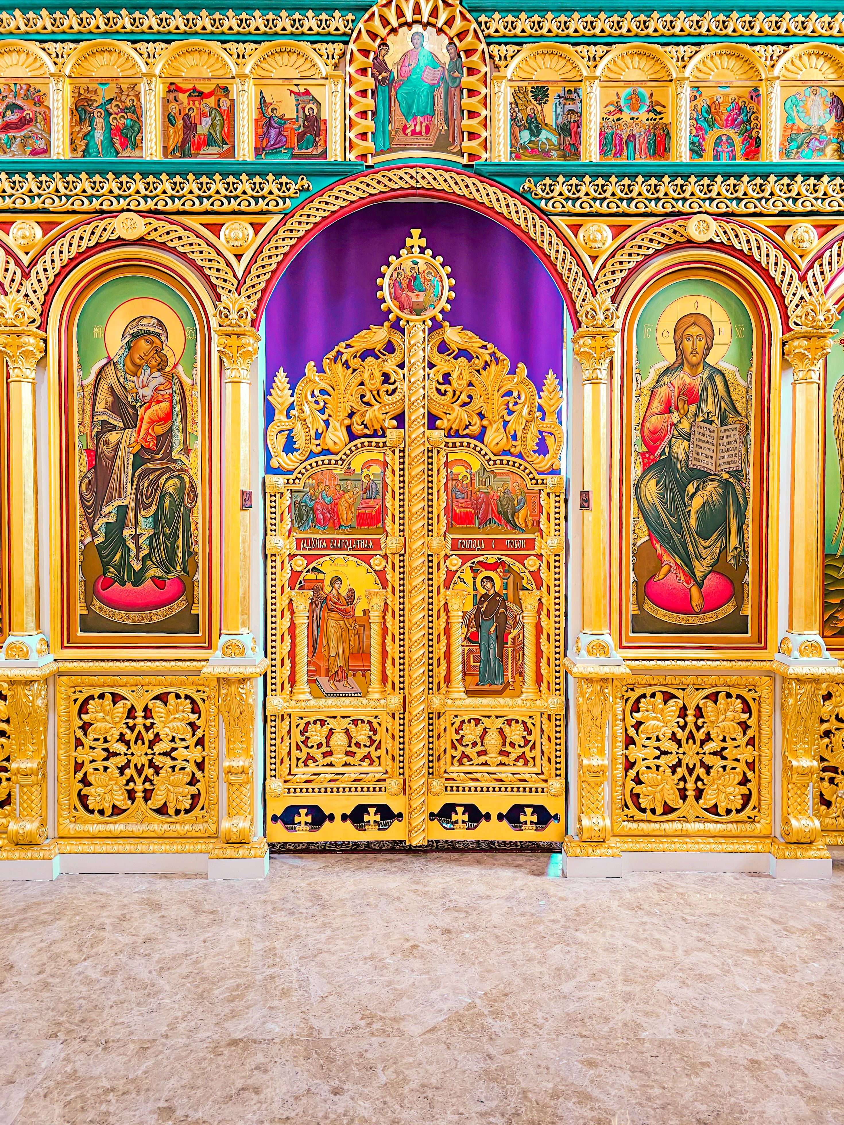 Ornate Religious Iconostasis with Vibrant Art · Free Stock Photo