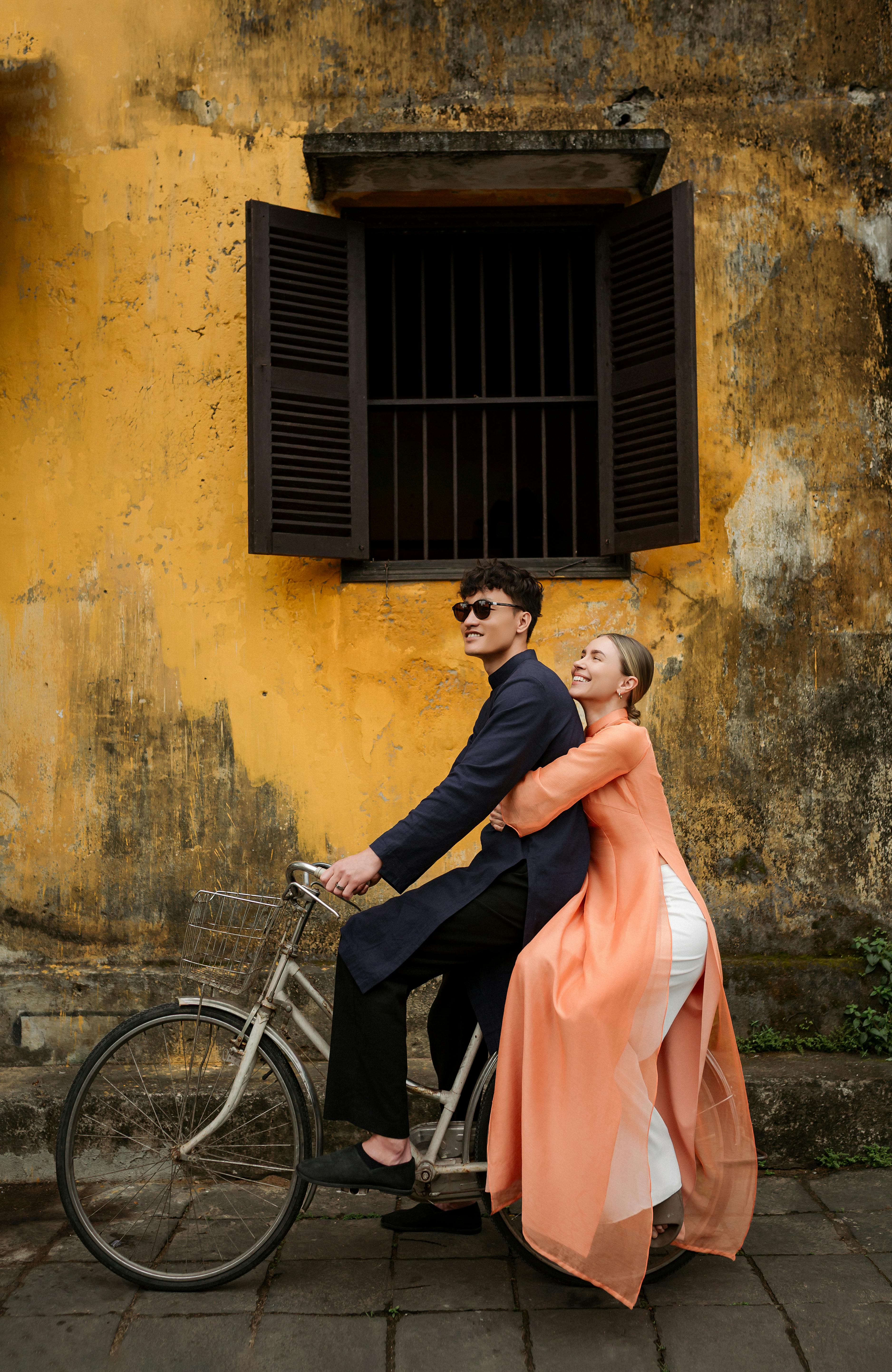 couple biking adventure