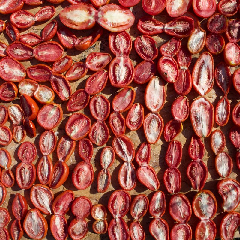Roasted Garlic and Sun-Dried Tomato Dip