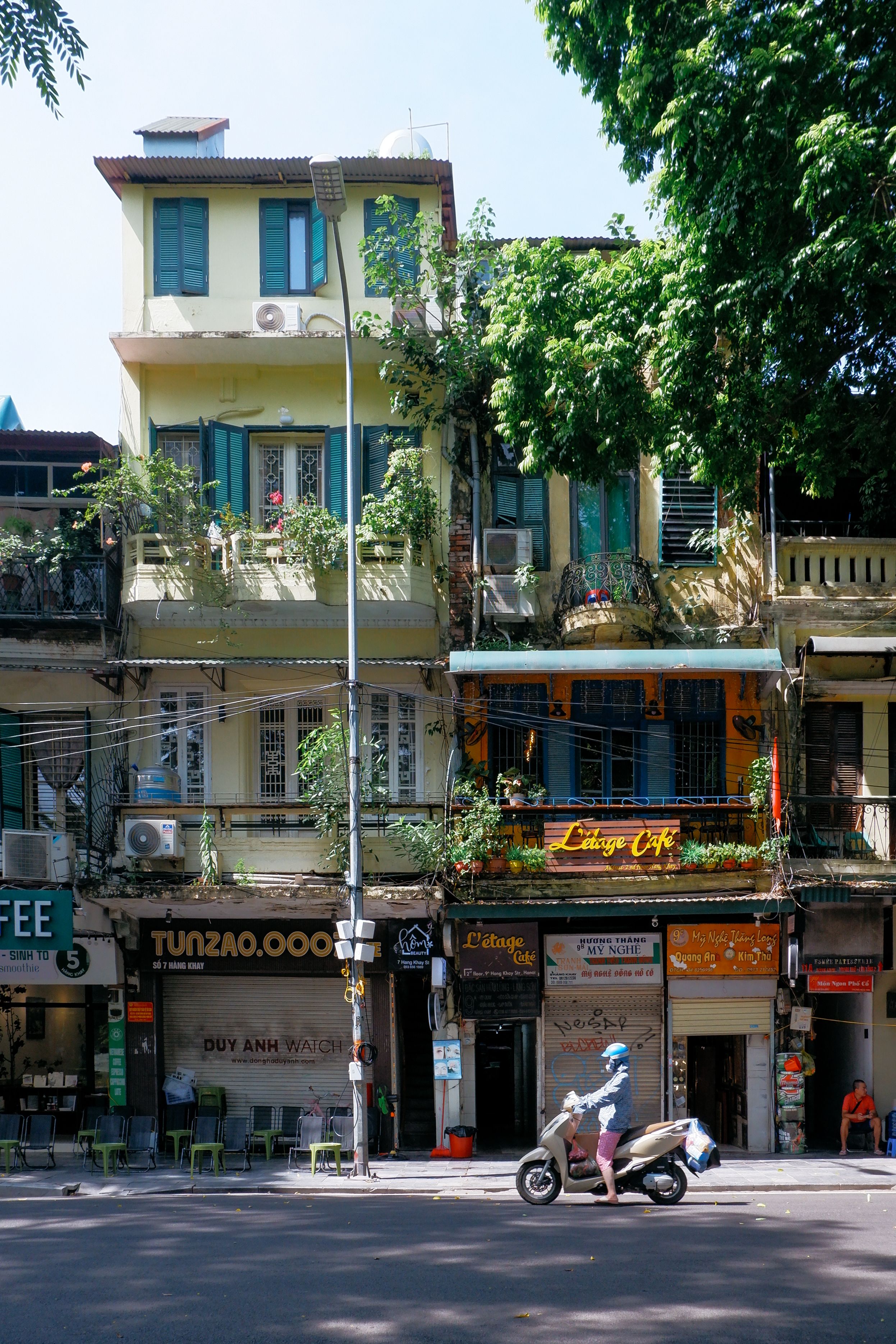 Renting a Scooter in Vietnam Legalities and Insurance
