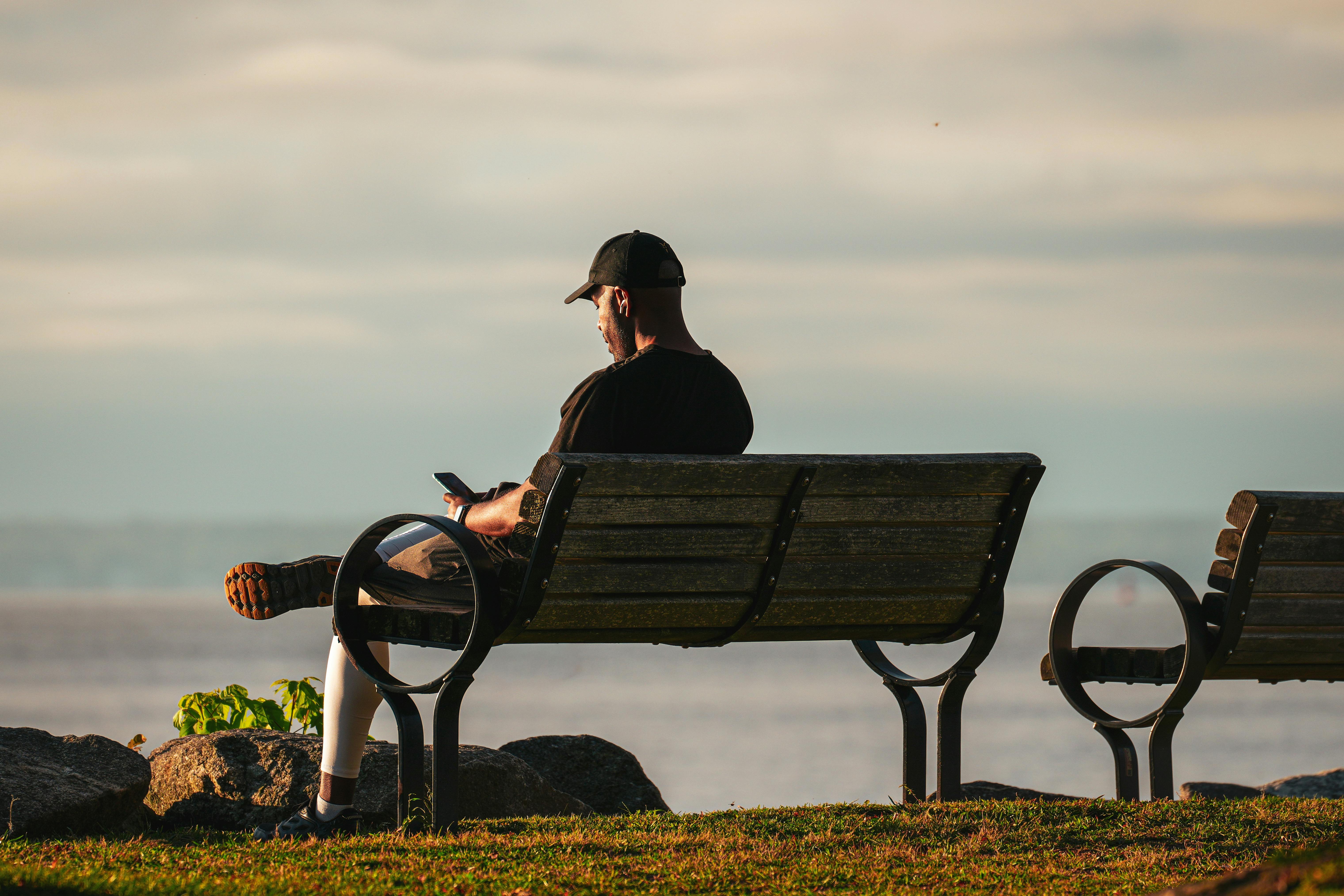 Mental health apps are leaking your private thoughts. How do you protect yourself? — Photo by David Kanigan on Pexels