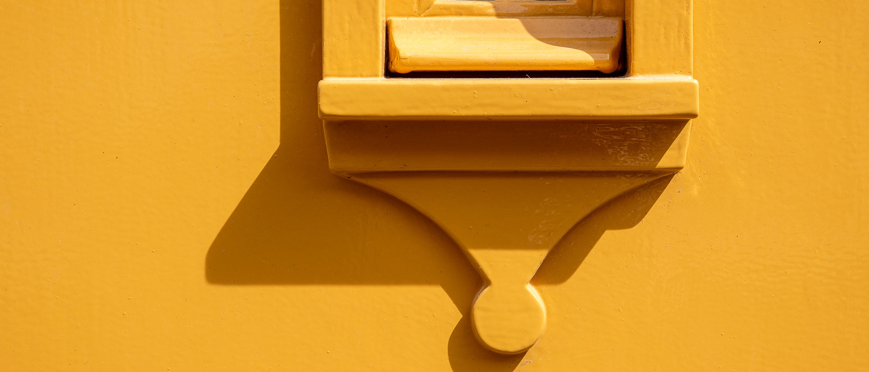 Painters and Decorators in Coombe — walls rolled to an even, flat finish