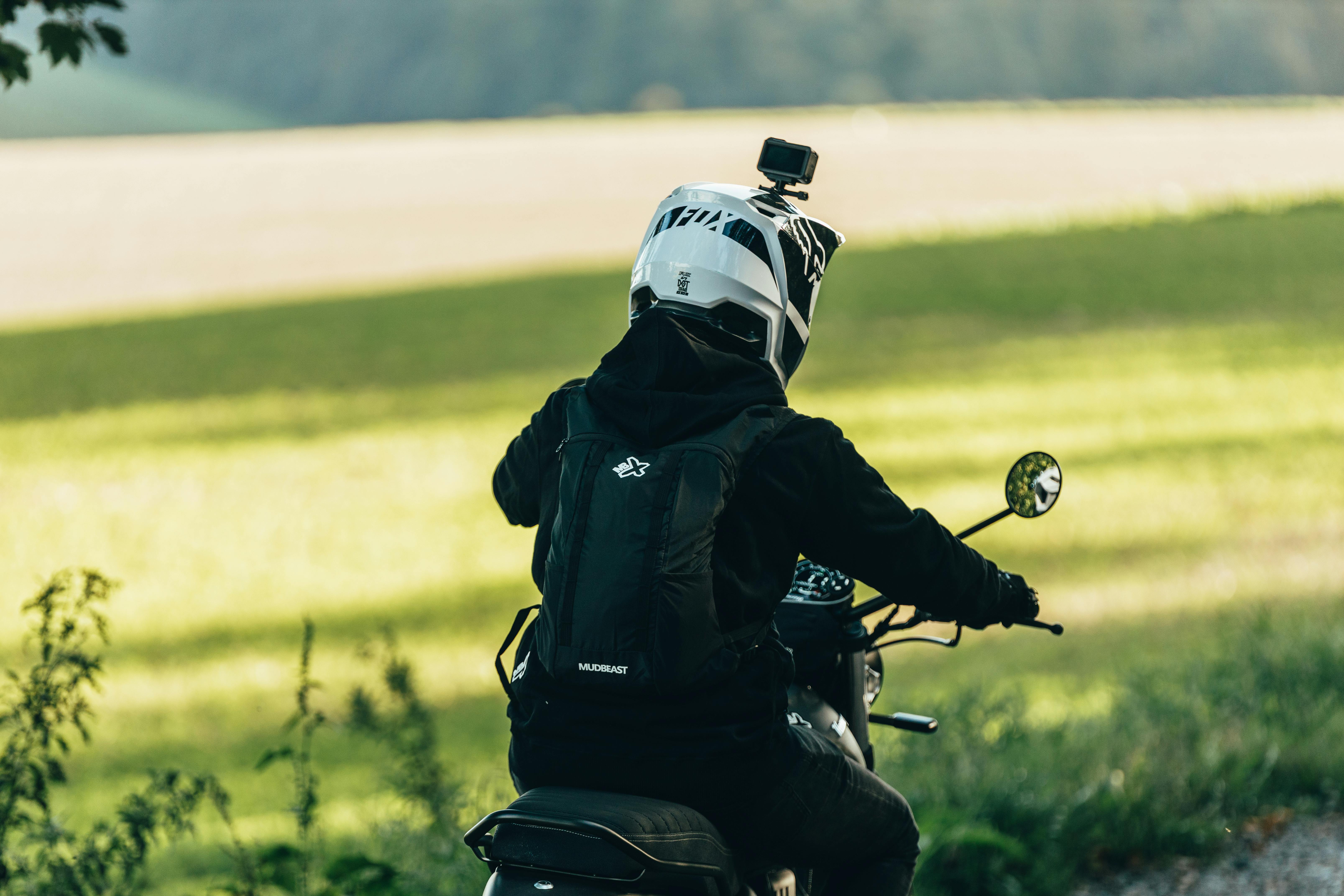 gear reviews gear review website — Photo by Joey Cedé on Pexels