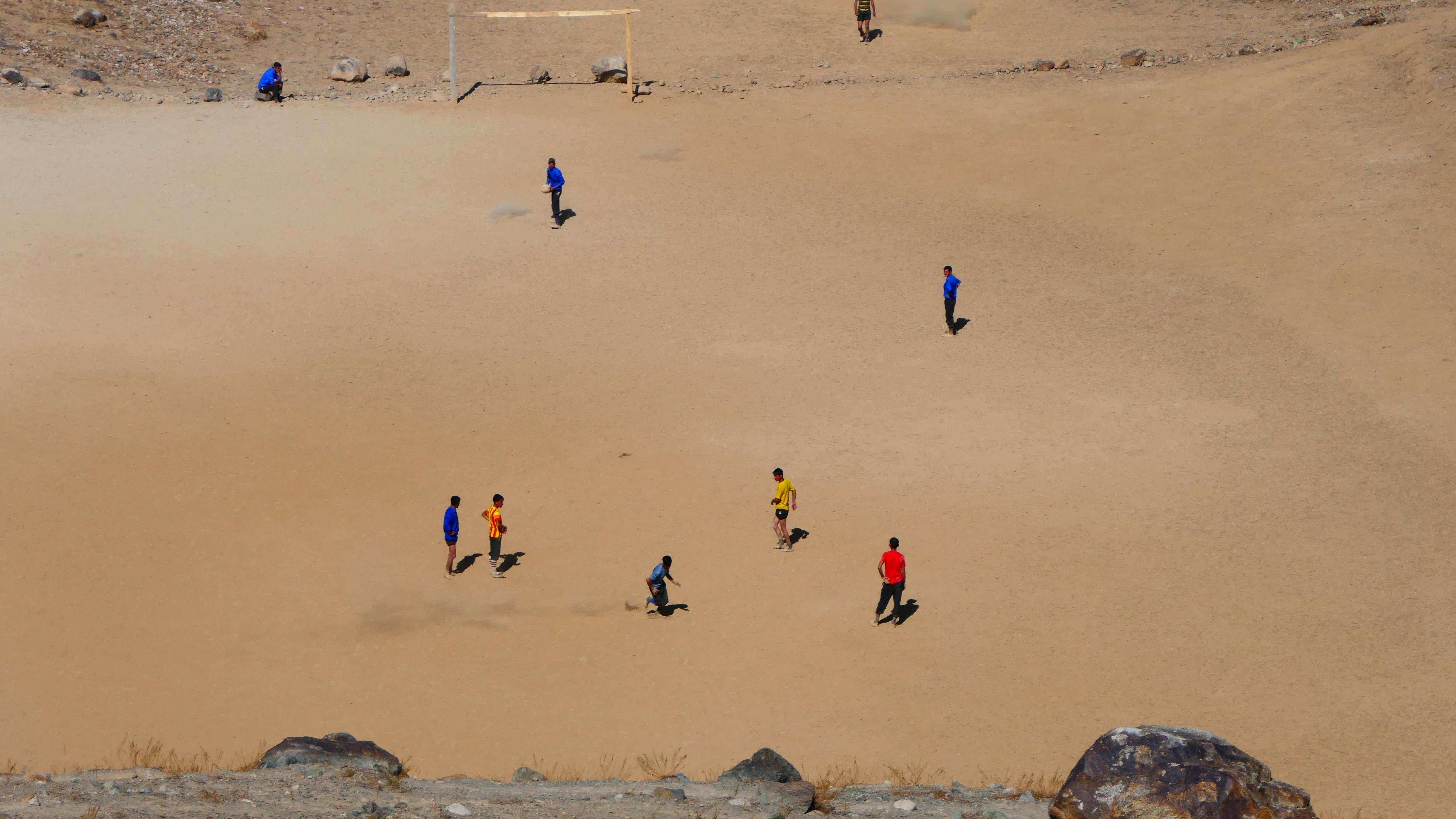 政治因素如何影響皇馬球員缺席金球獎評選