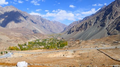 Free Explore the breathtaking autumn landscape of Gilgit-Baltistan with majestic mountains and vibrant foliage. Stock Photo