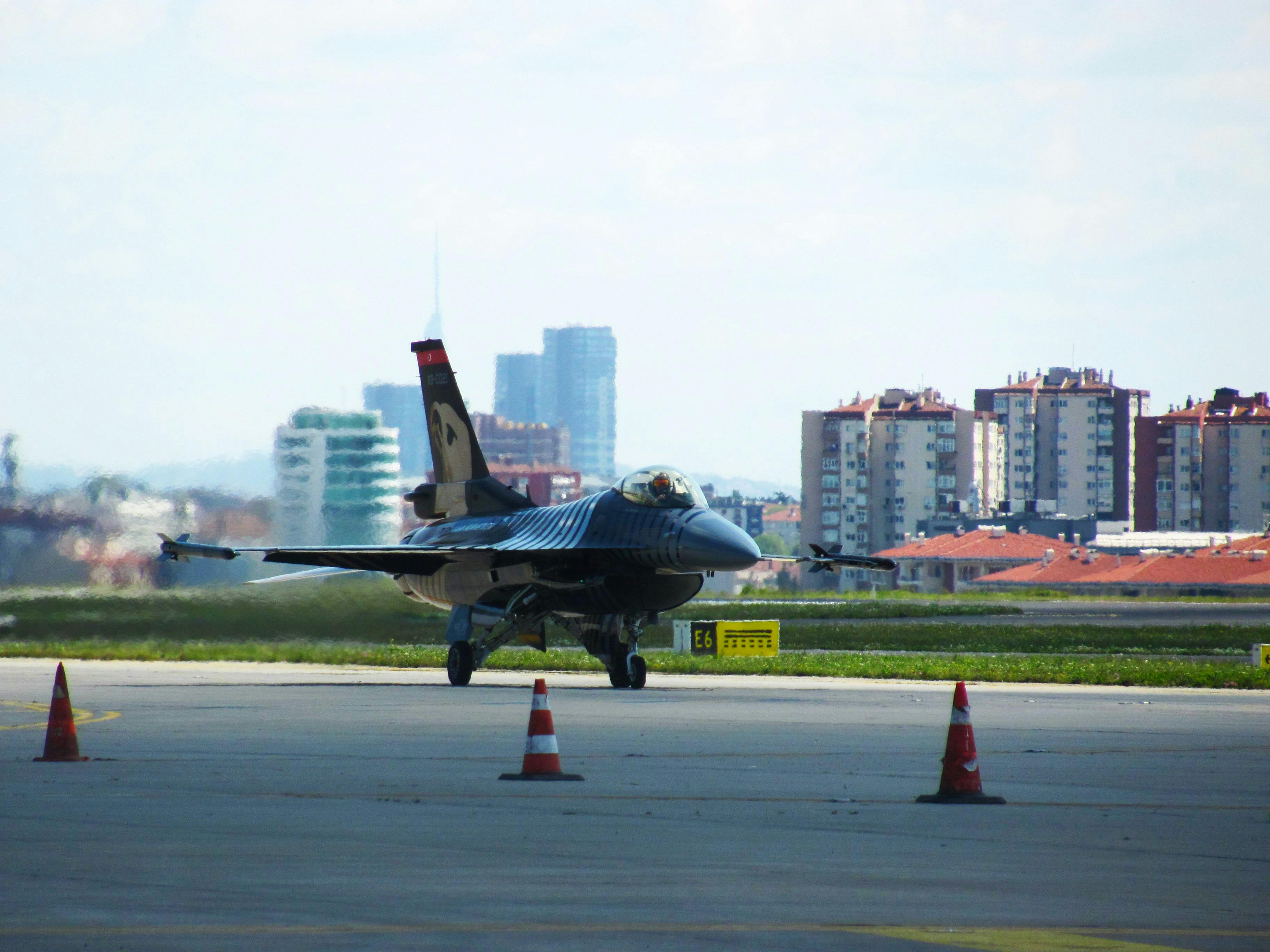 美光科技財報優於預期，AI資料中心需求帶動毛利率大增