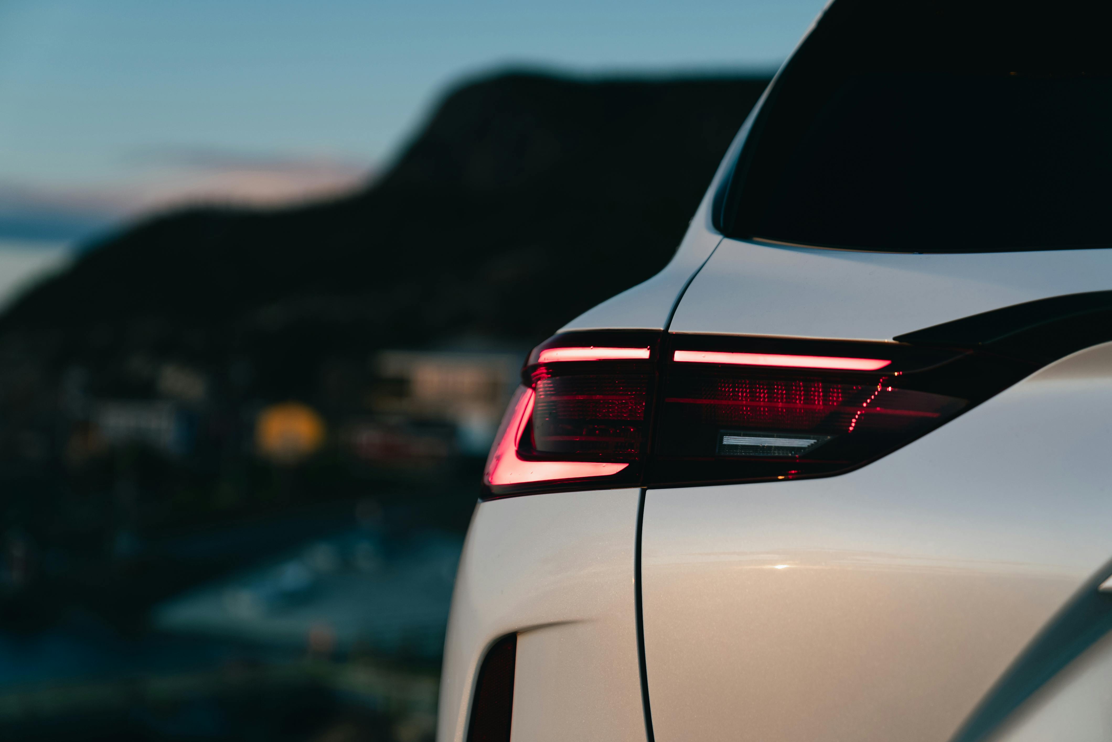 Nvidia與微軟攜手引爆AI創新浪潮，推動美股科技股新熱潮