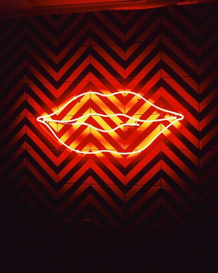 Turned-on Lips Neon Signage