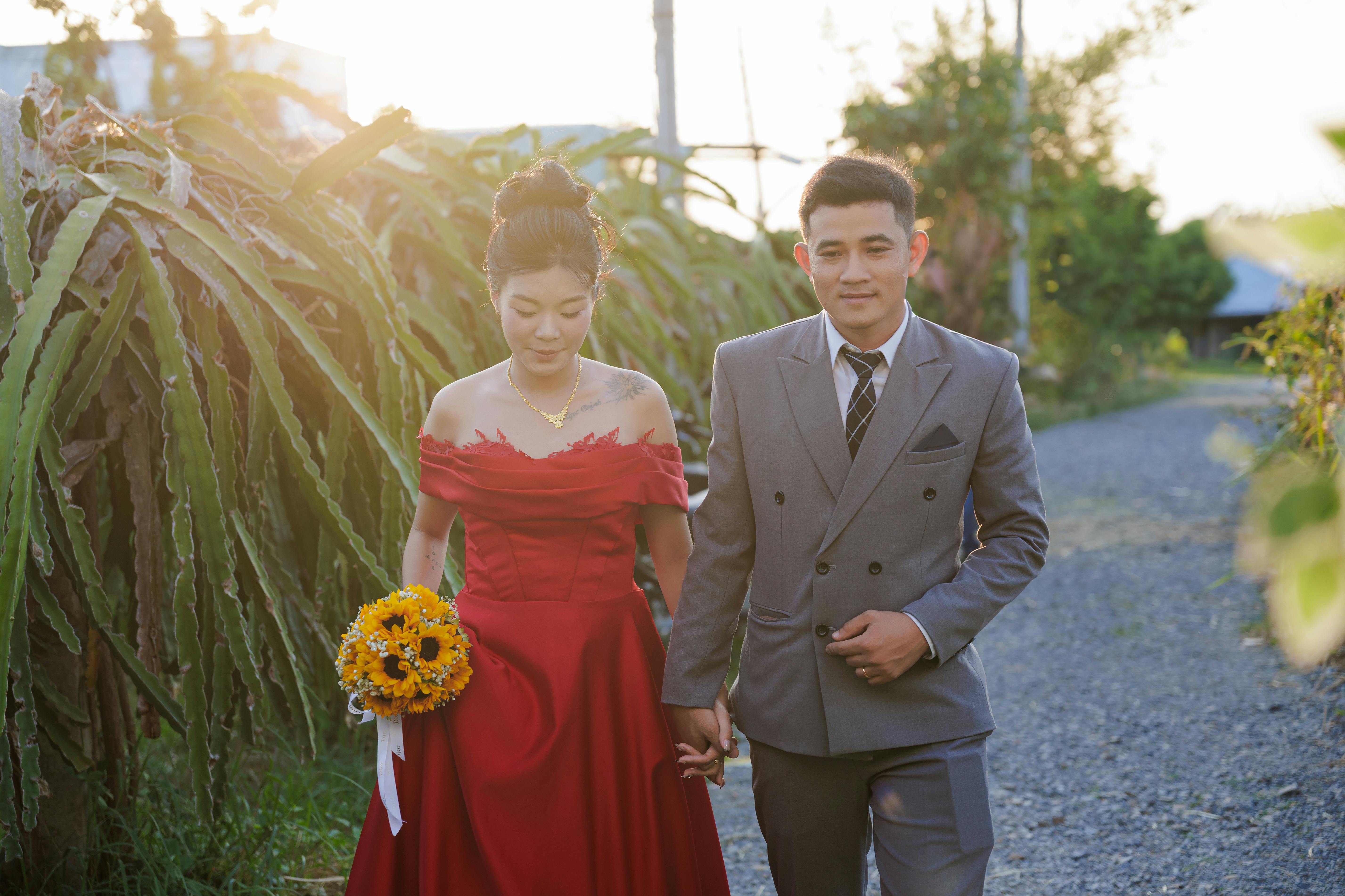 揭秘她的婚姻與人際關係：好萊塢生活全紀錄