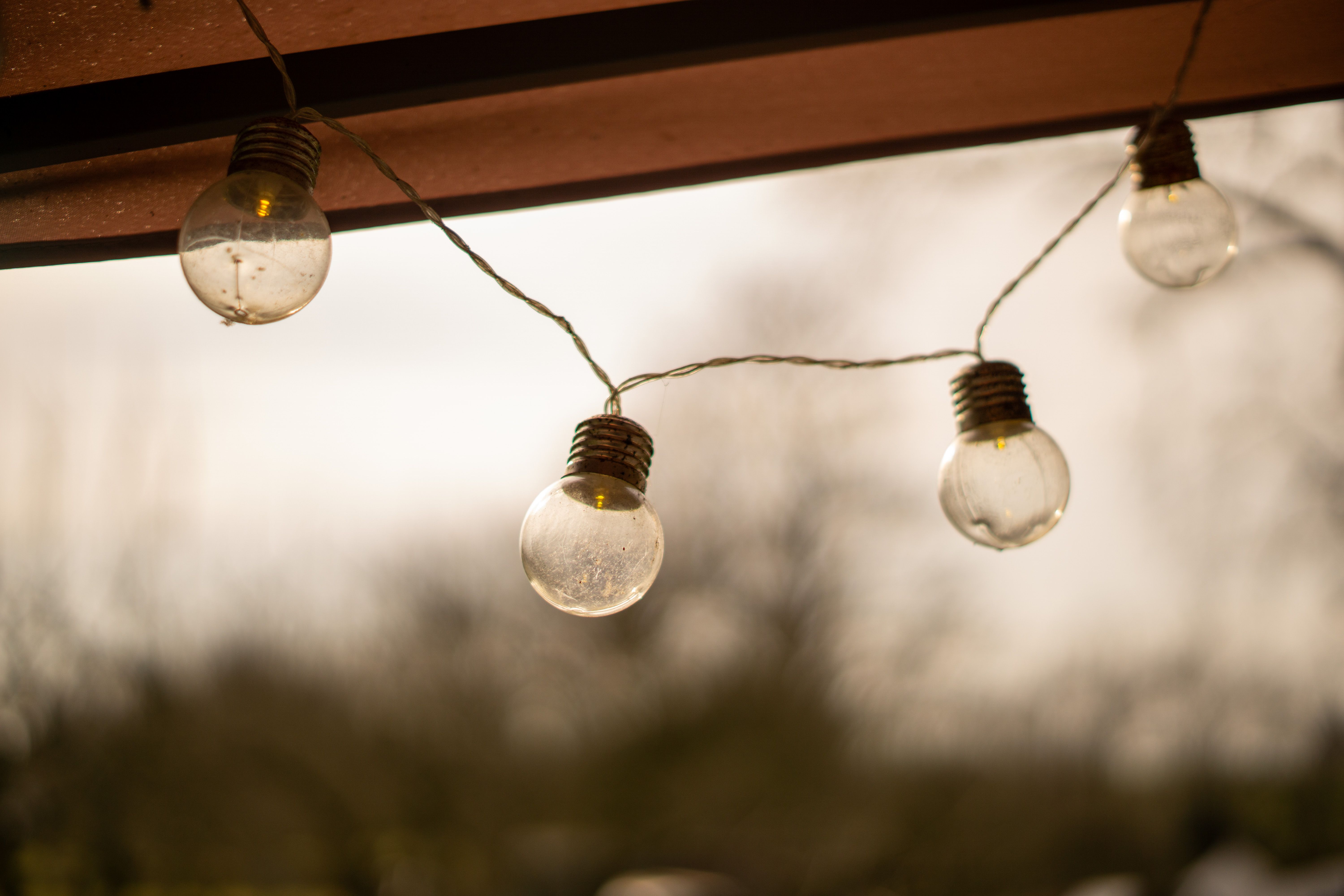 Why I gave up smart bulbs and went back to regular LEDs