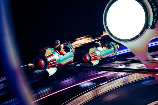 Futuristisches Futuristisch & Bewegung – Bezauberndes Cyberpunk-Motiv