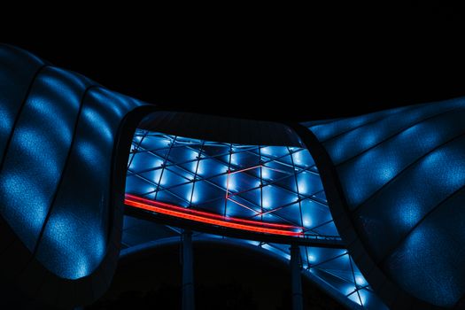 Nacht & Blau bei Nacht – Strahlende Neon-Szene