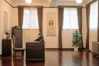 Elegant Vintage Office in Meiling Palace, Nanjing