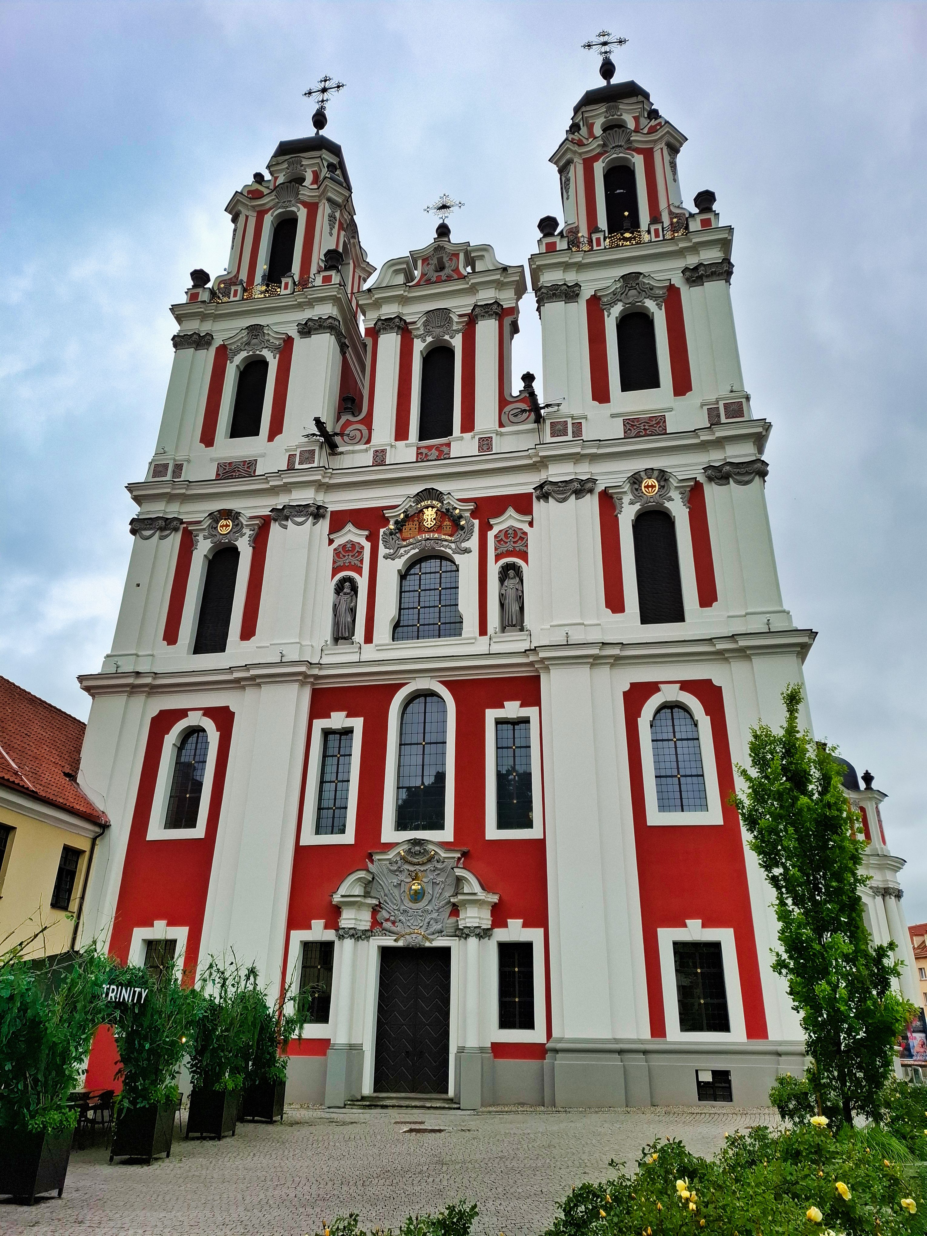 Stunning front view of St. Catherine's Church, a Baroque architectural masterpiece in Vilnius.