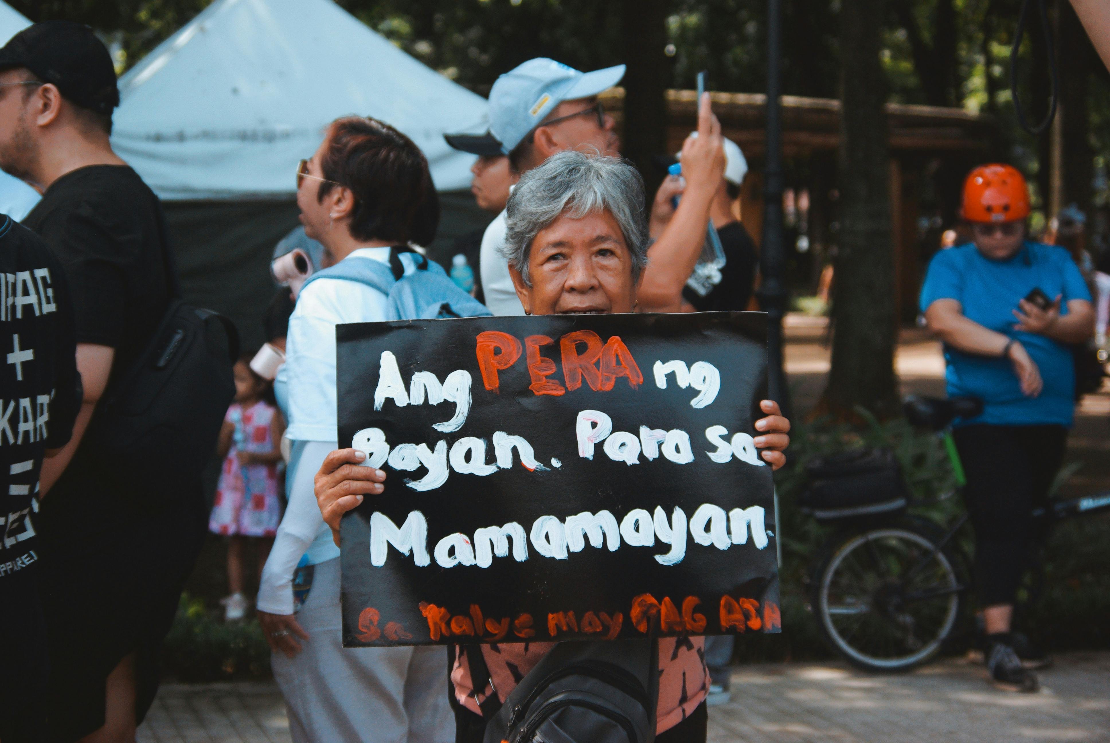 特朗普數日內加強對政治對手與第一修正案攻擊