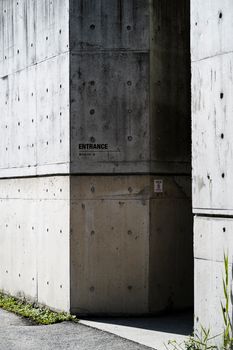 Faszinierendes Gebäude & Licht – Minimalistisches Wallpaper