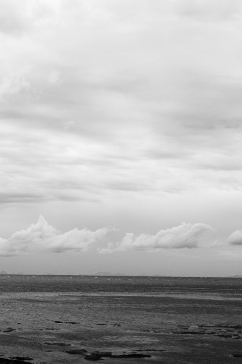 Free stock photo of atmospheric sky, black and white photography, cloudy ocean Stock Photo
