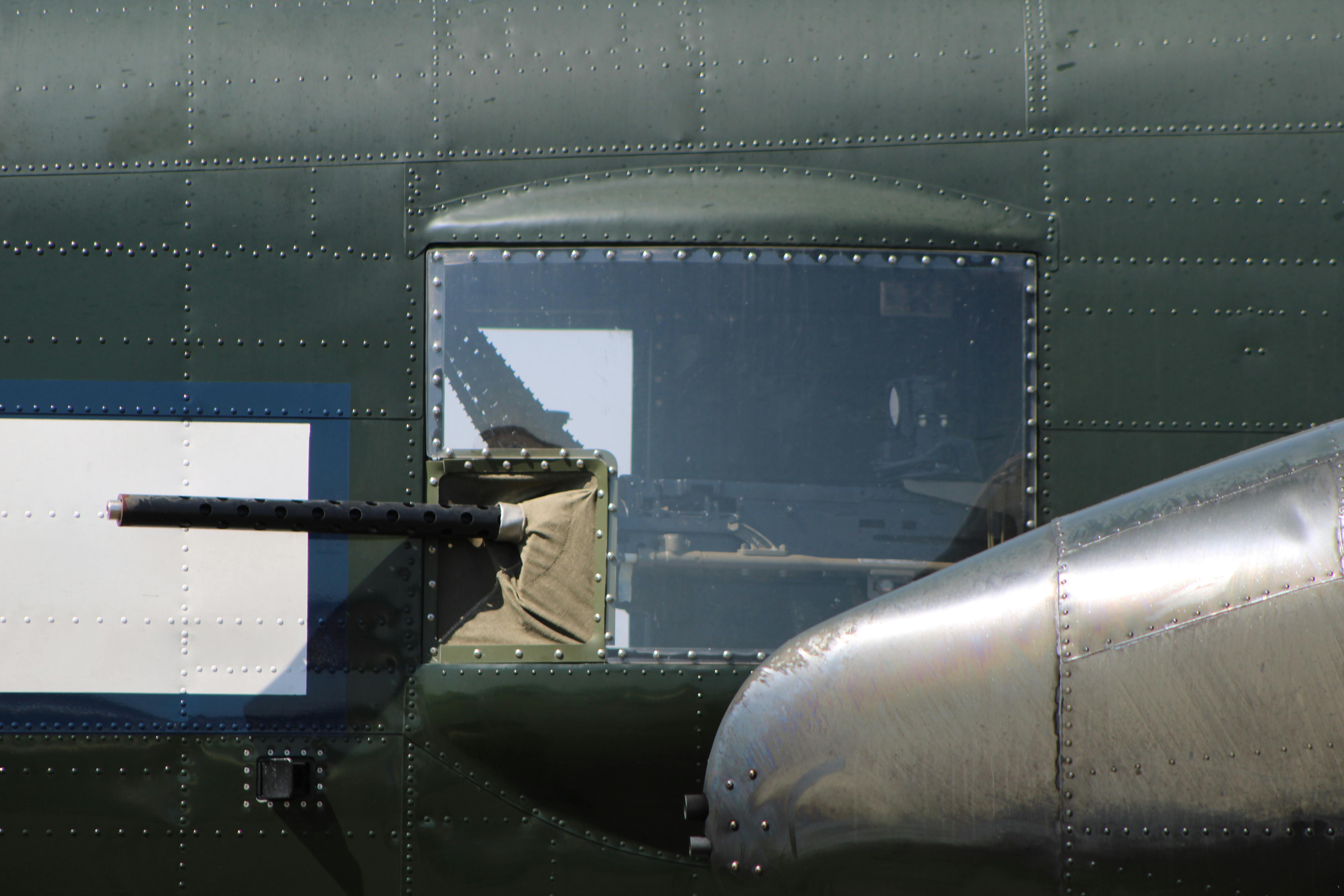 德州移民局槍案釀2死 子彈刻「反ICE」疑涉政治暴力