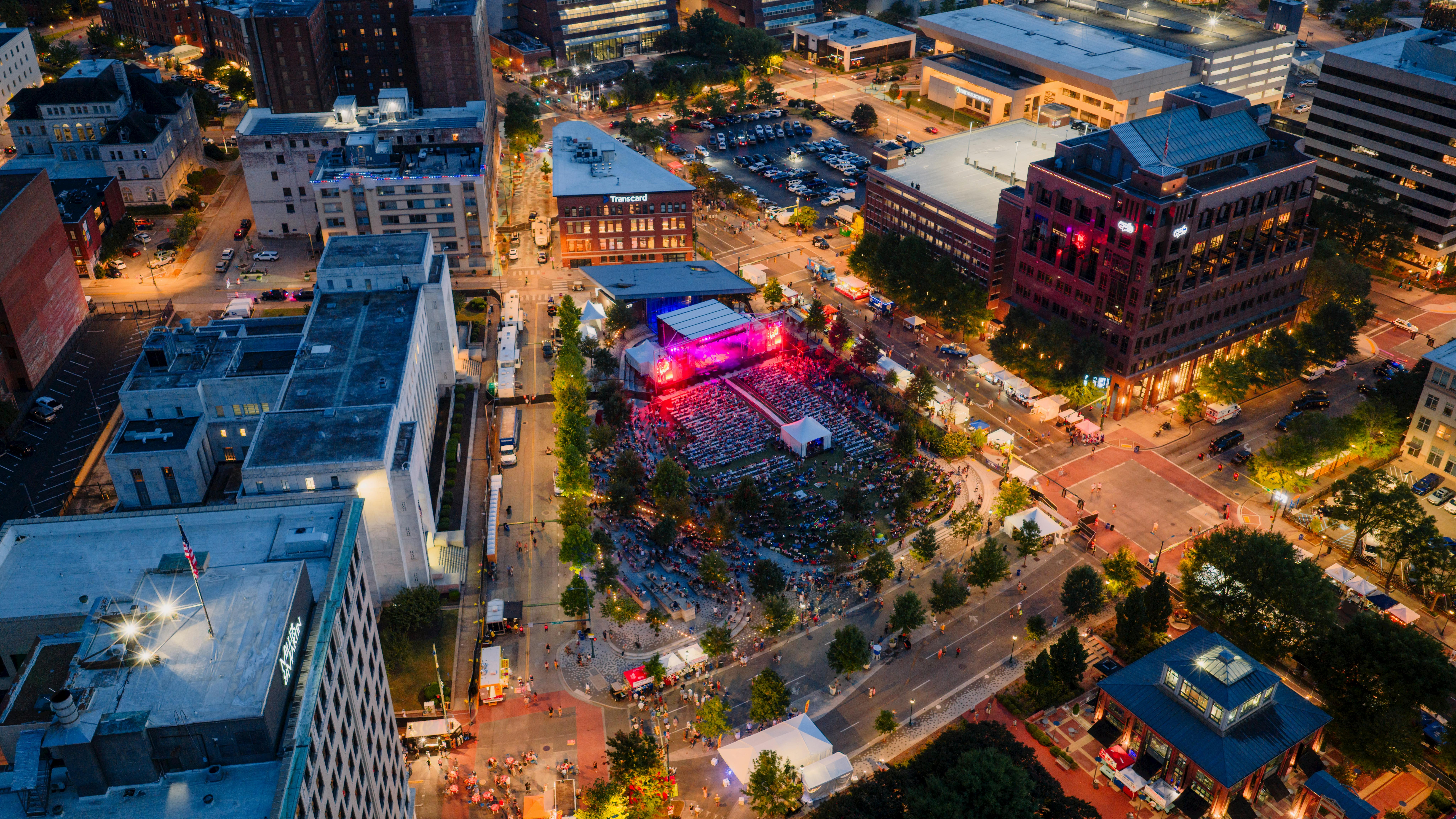 生活：JLab推運動專用高彈力矽膠耳掛 舒適配戴三款藍牙喇叭引爆