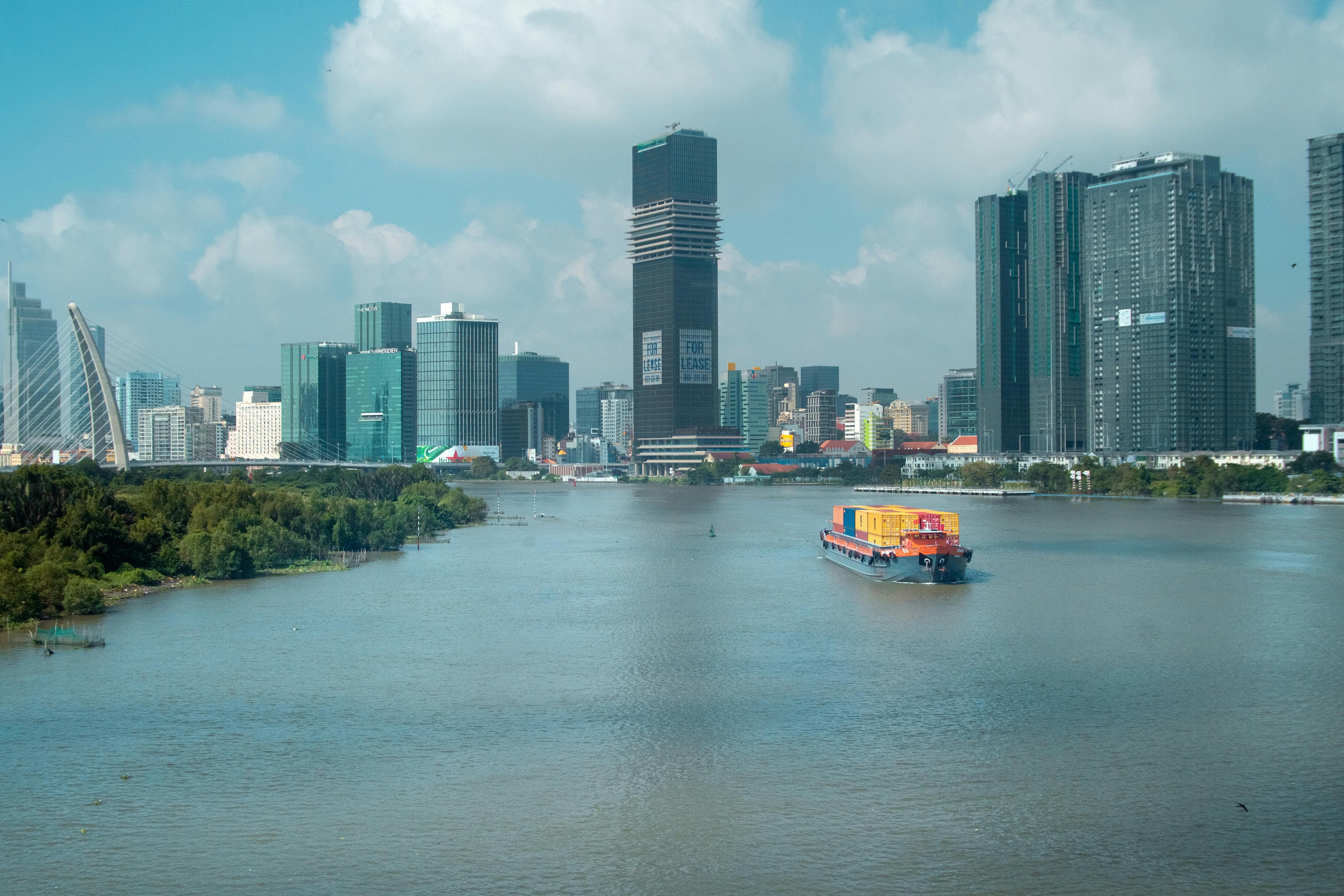 財經：美元避險地位受挑戰？川普關稅政策引發市場震盪