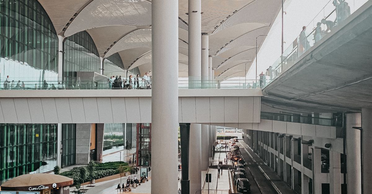 Modern Airport Terminal Interior Design · Free Stock Photo
