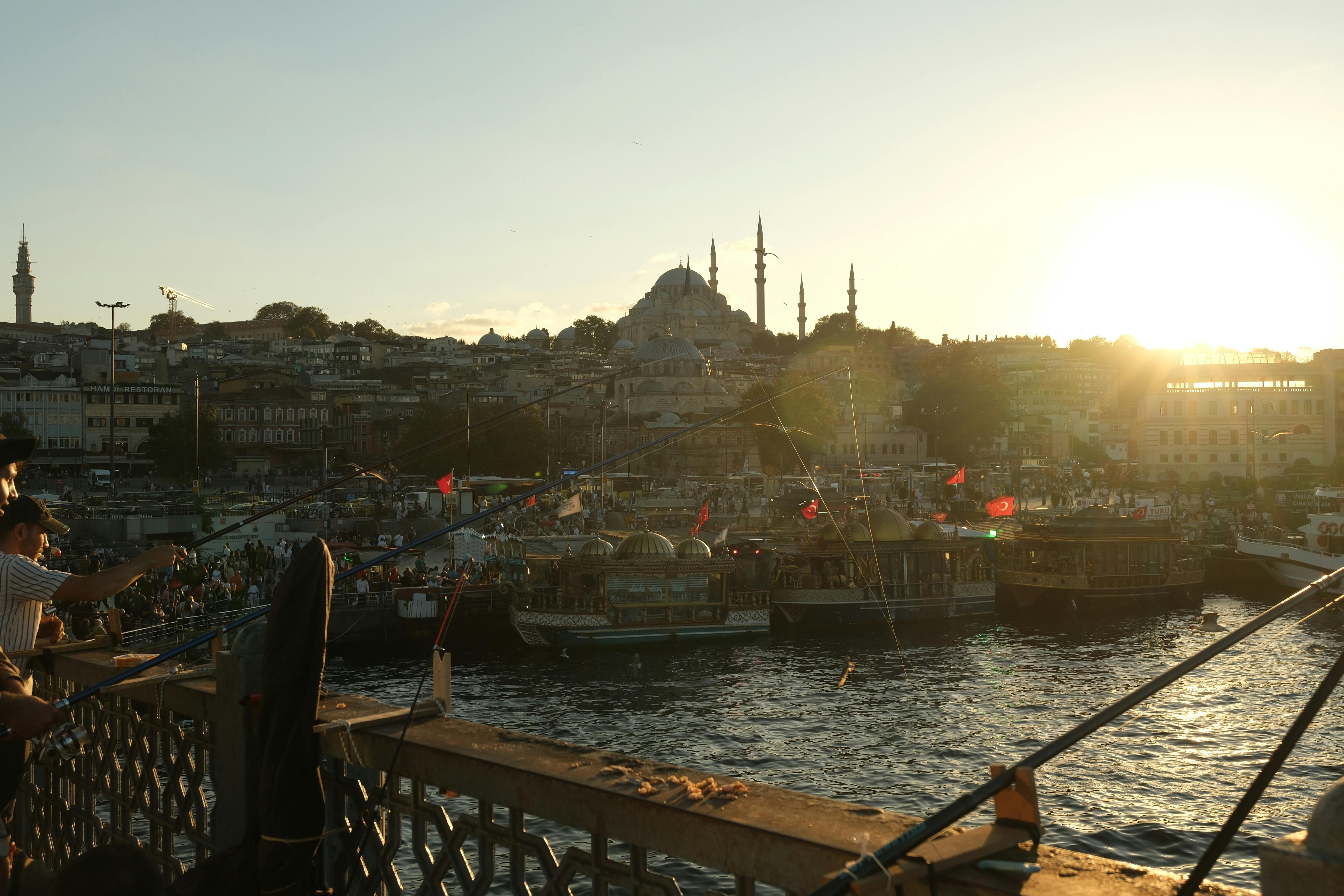 印度影星政治集會踩踏事故釀39死 警方立案調查政黨領導人