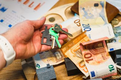 Strategy's $467 Million Cash Move: A Strategic Shift or Desperation?