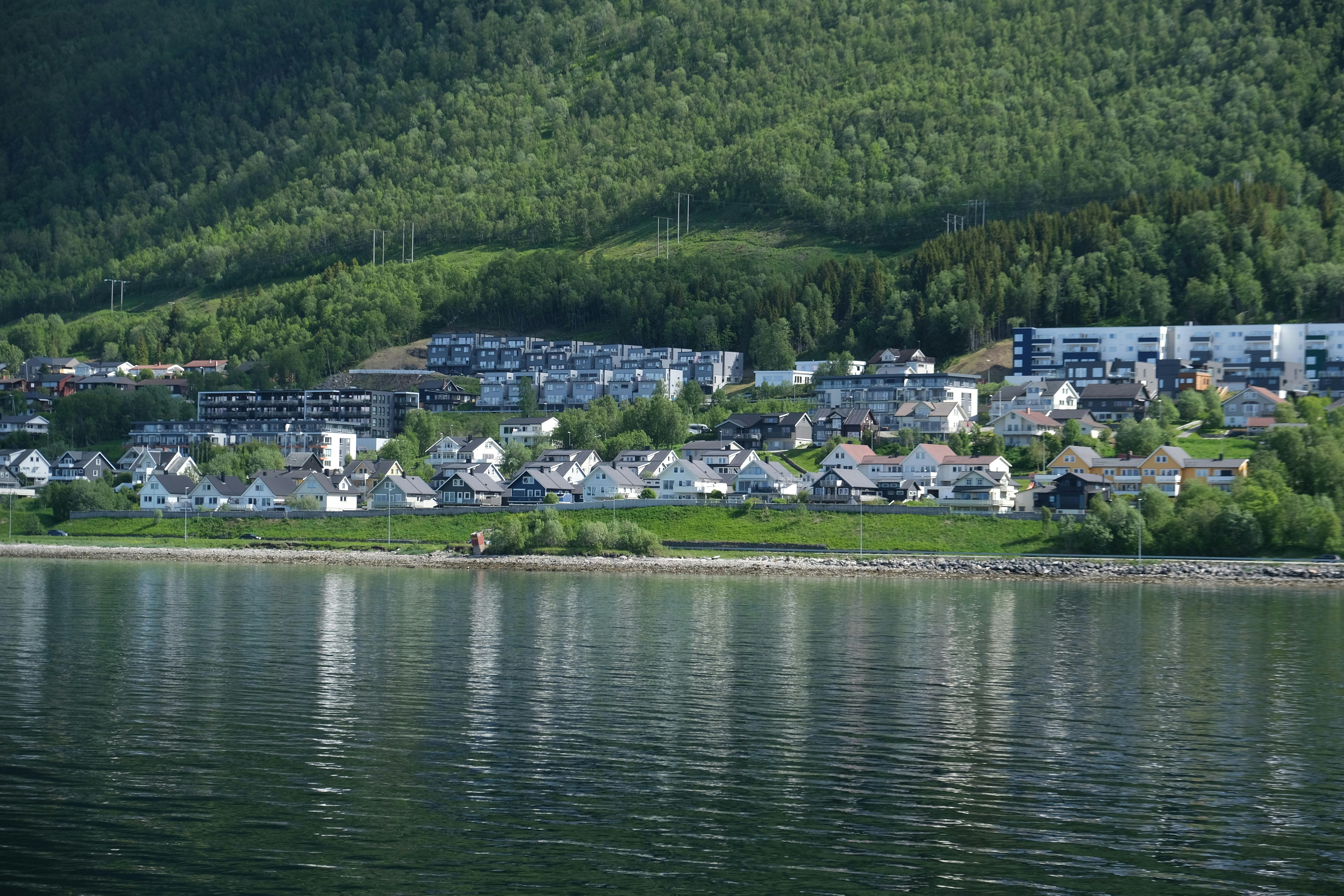 Louis Vuitton 2026春夏系列：時尚旅人回歸家的溫暖與生活藝術