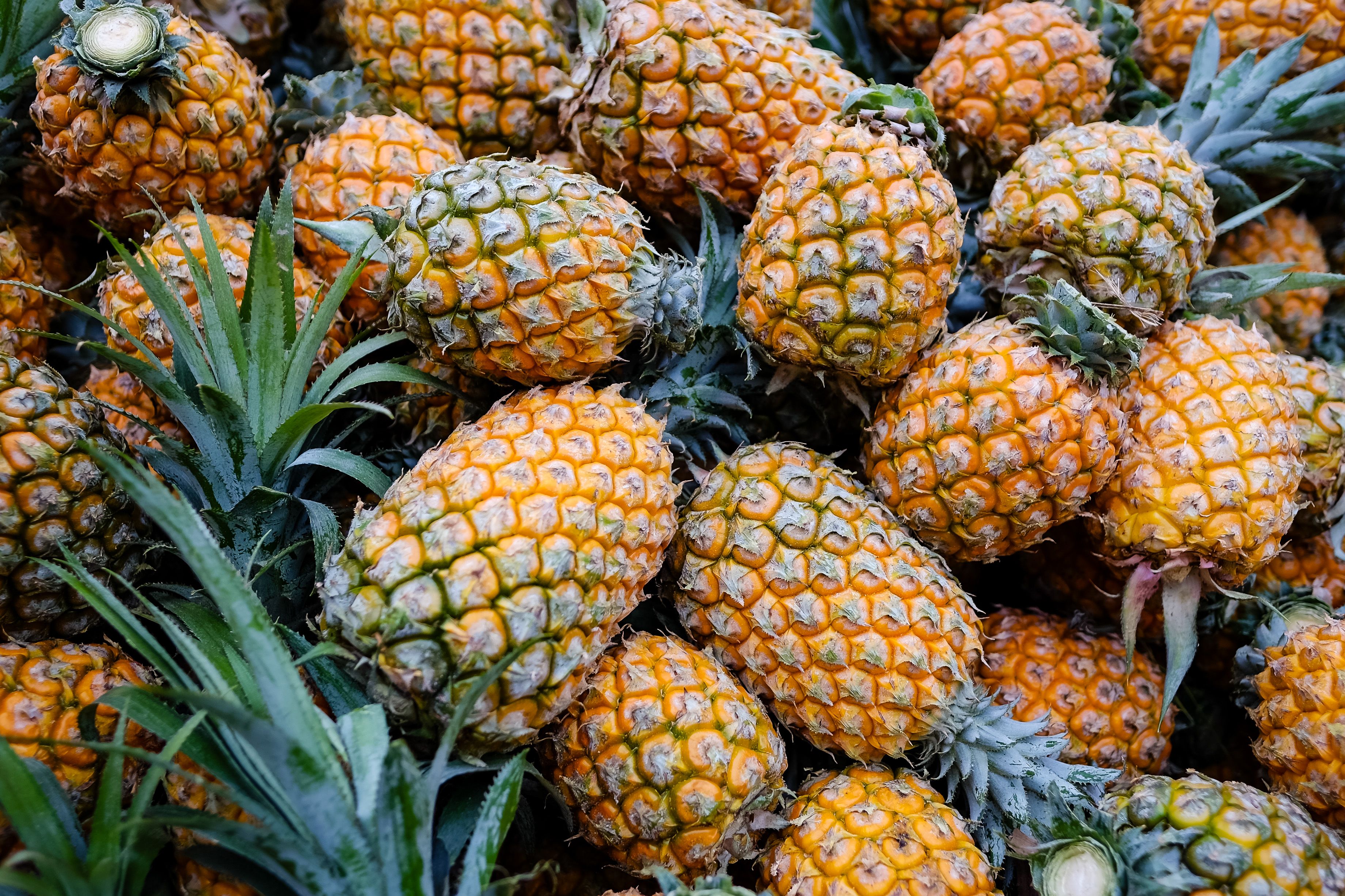 Fresh Pineapples at Lào Cai Market · Free Stock Photo