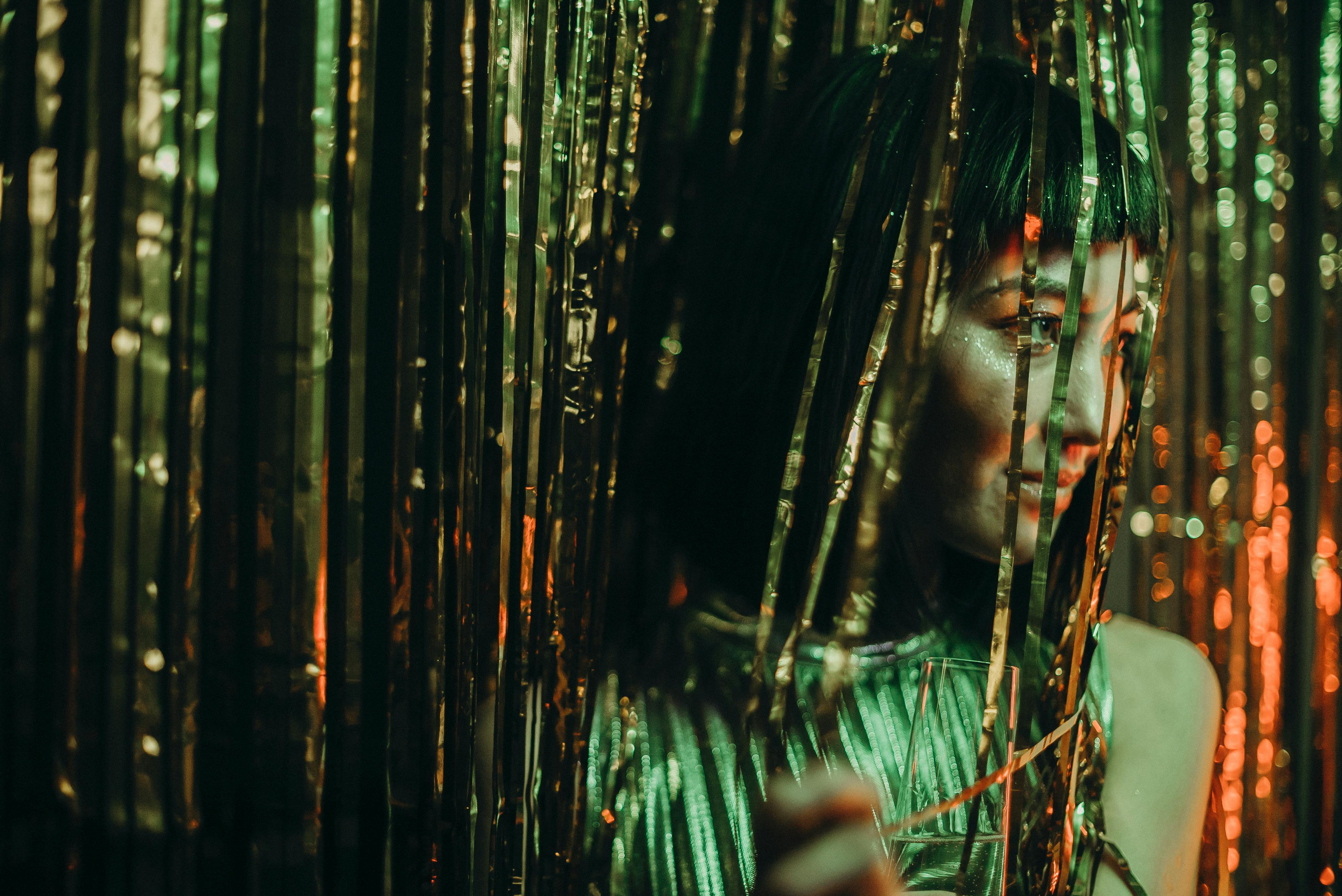 Kostenlos Frau Im Grünen ärmellosen Oberteil Stock-Foto