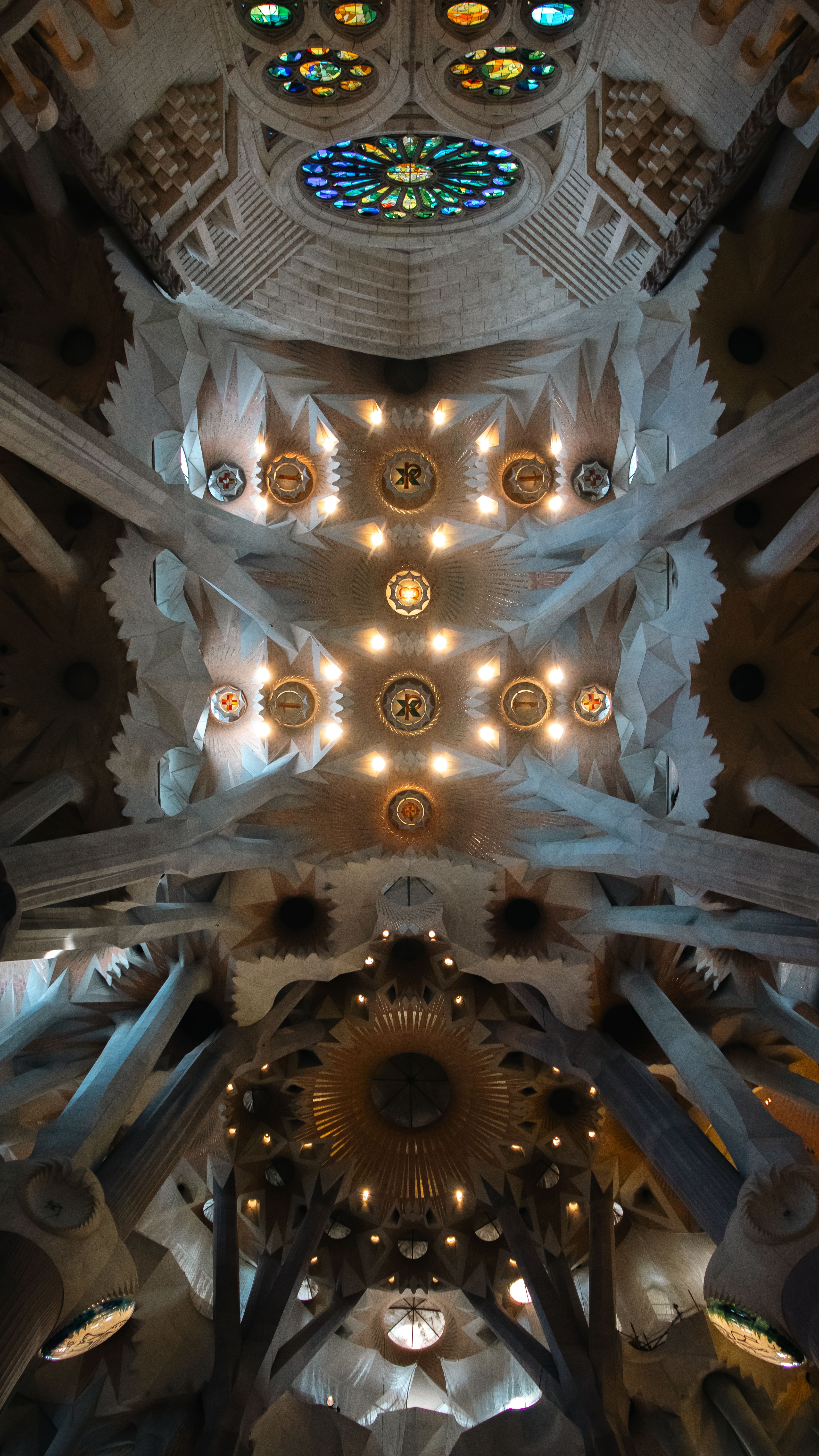 Intricate Interior of Sagrada Familia Basilica · Free Stock Photo