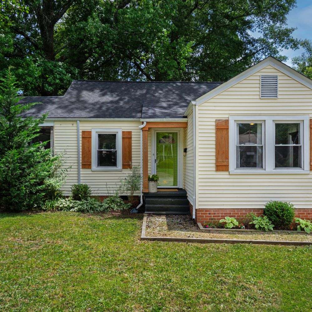Exterior Painting in Grove Park — woodwork brushed to a crisp, smooth line
