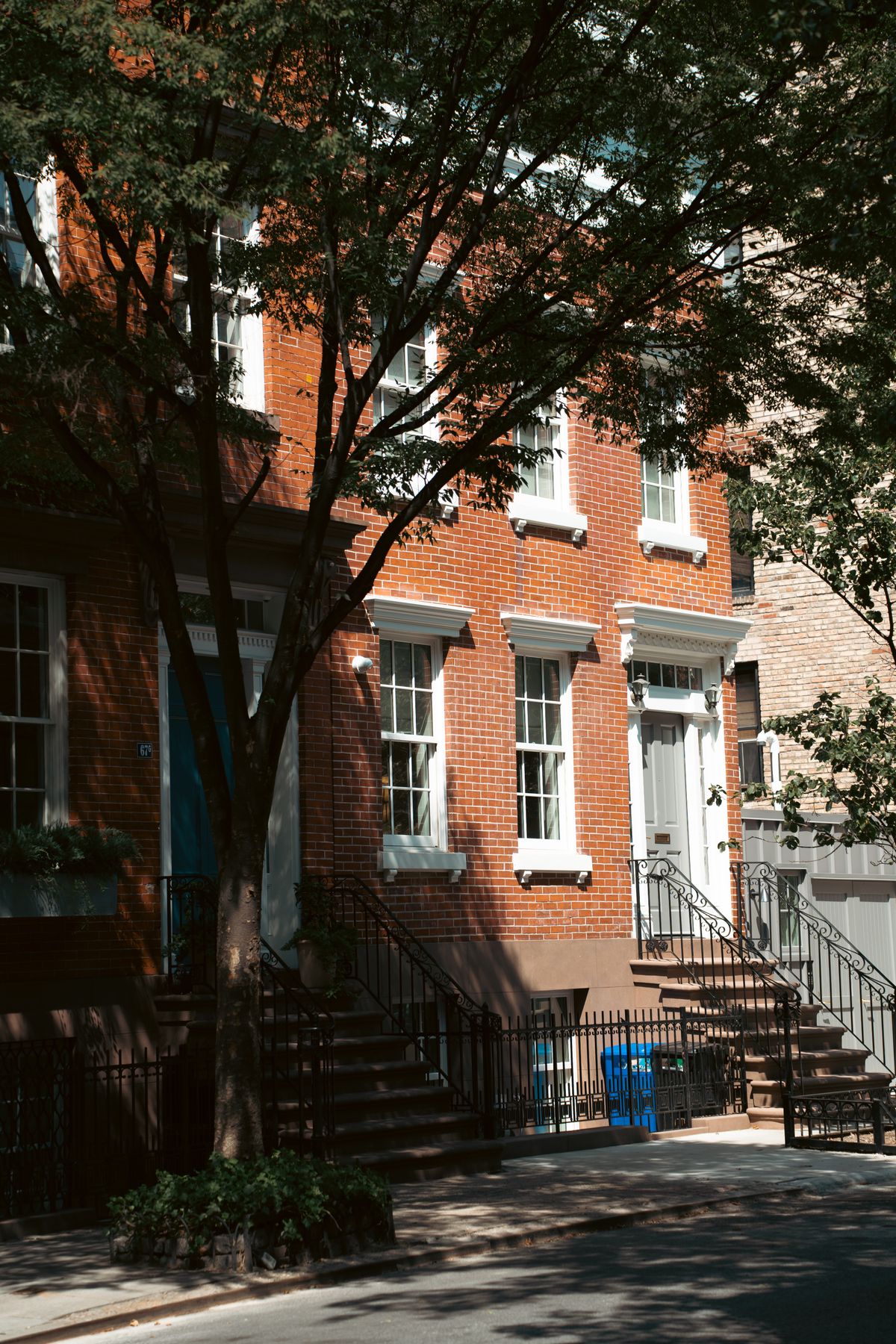 Brick townhouse with front steps