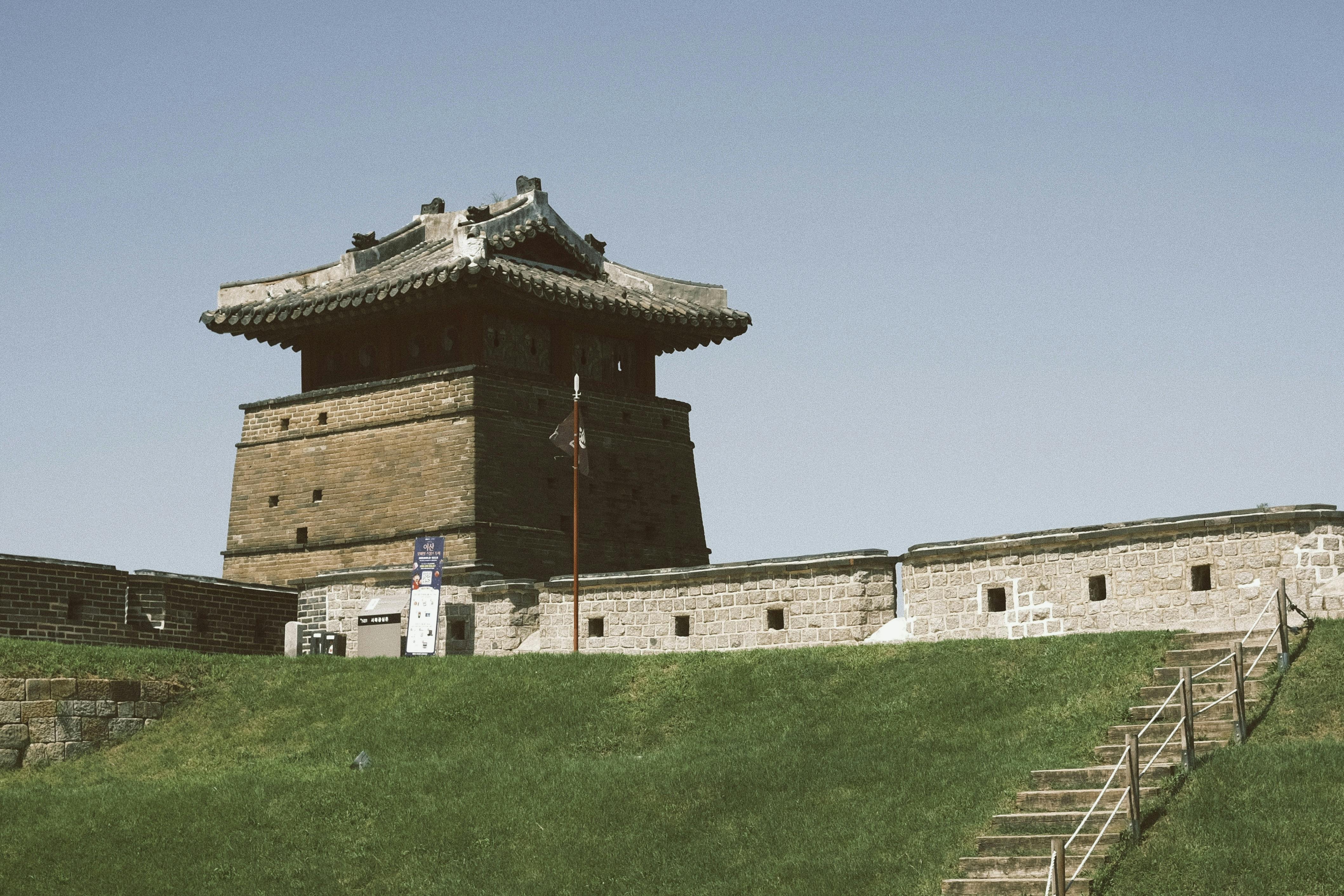 財經：美前高官：台積電掌握95%先進晶片 台灣應提升GDP5%軍費及