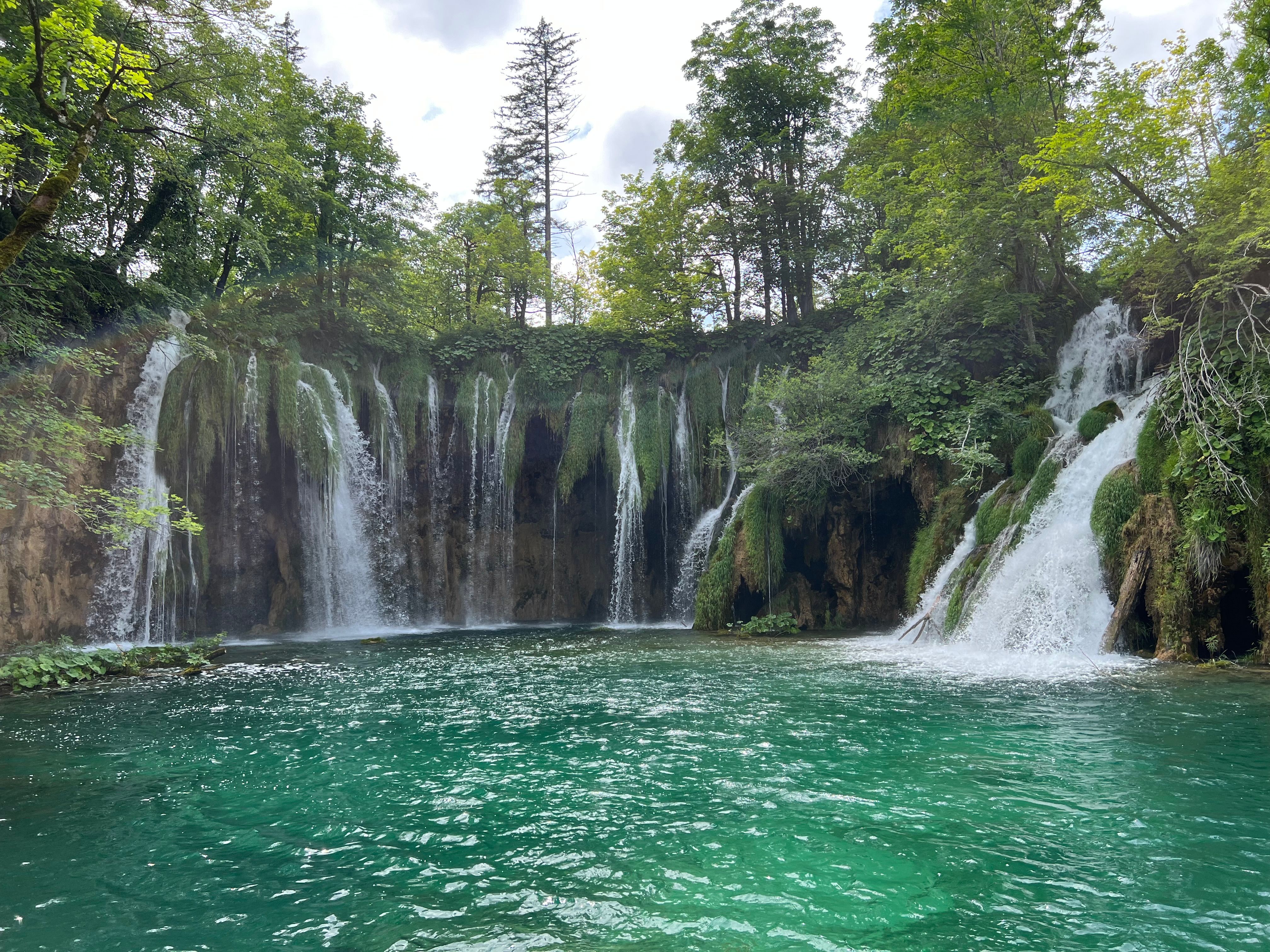 Plitvička jezera s tirkiznom vodom