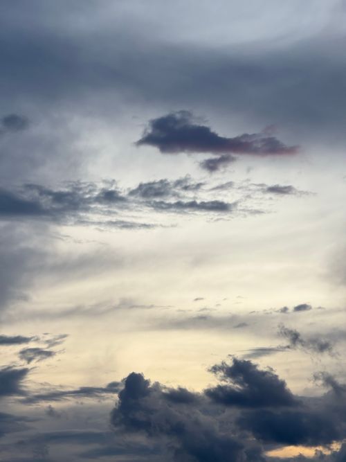 Free Tranquil clouds in the evening sky create a peaceful scene over Baku, Azerbaijan. Stock Photo