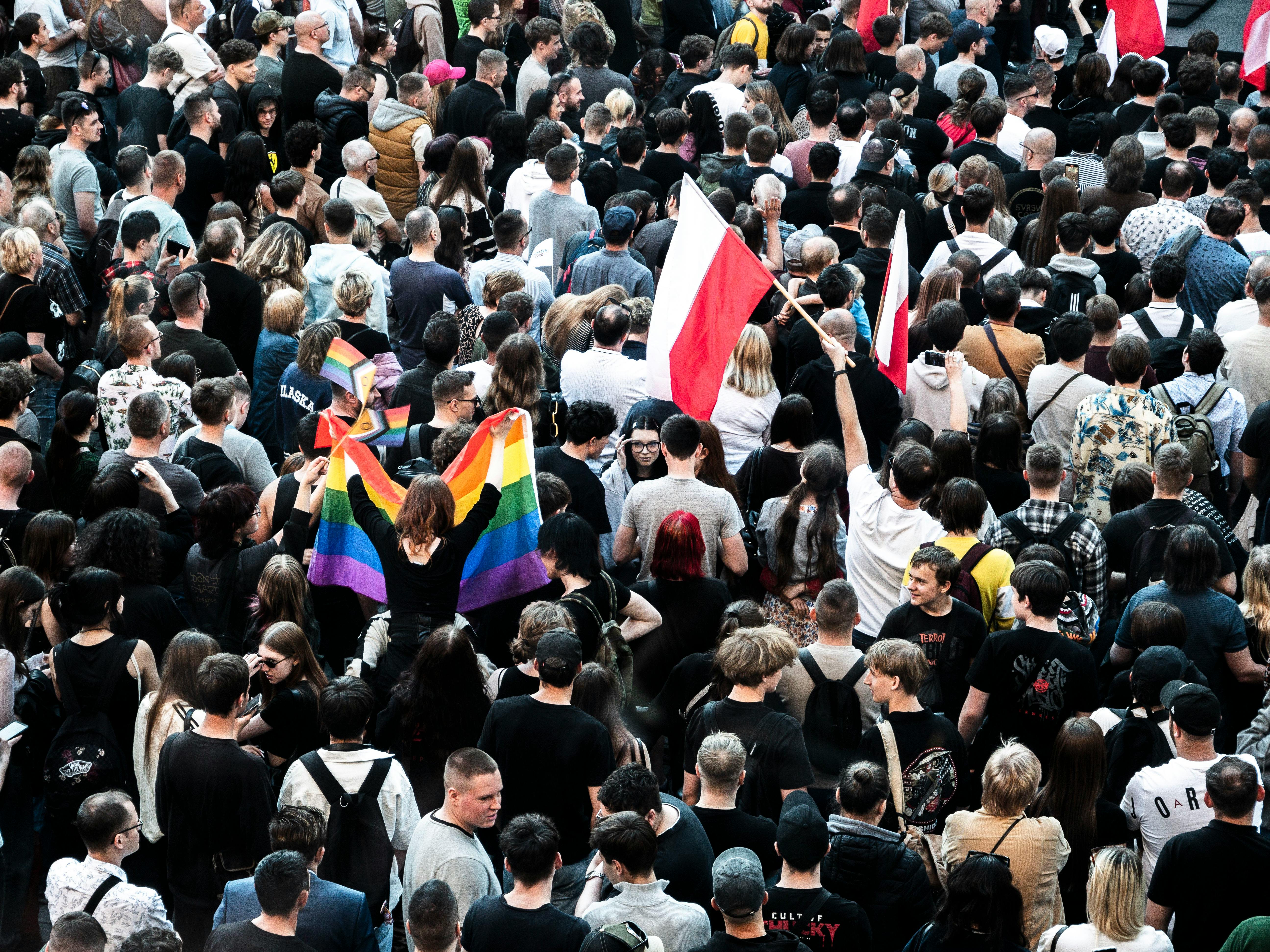 印度南部政治動盪升溫：踩踏事件引發關注